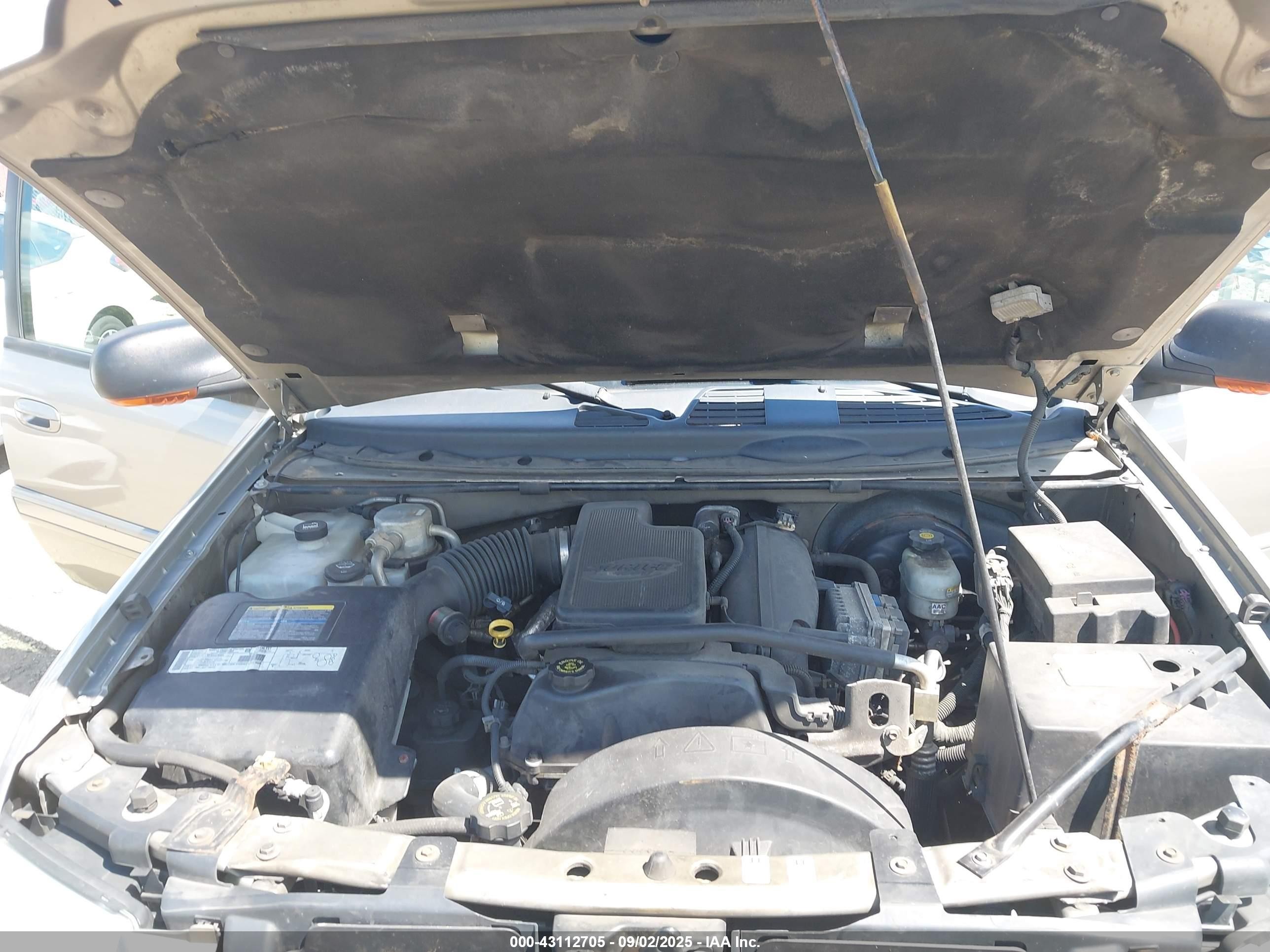 2002 Gmc Envoy Xl Slt Beige vin: 1GKET16S326125364