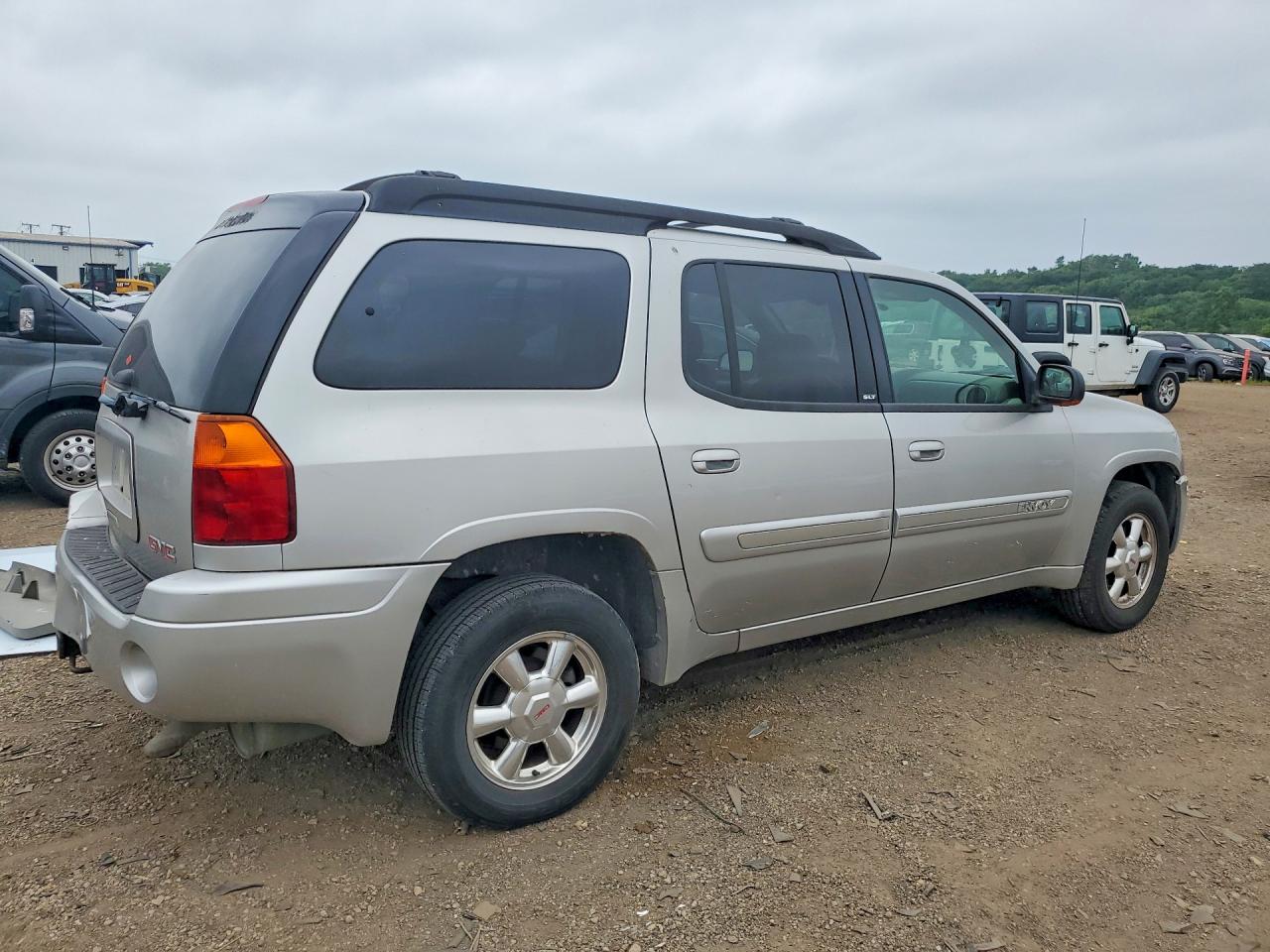 2004 Gmc Envoy Xl Silver vin: 1GKET16S546204327
