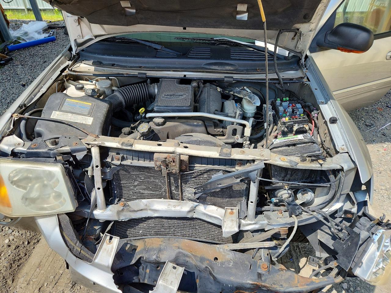 2004 Gmc Envoy Xl Silver vin: 1GKET16S646219483