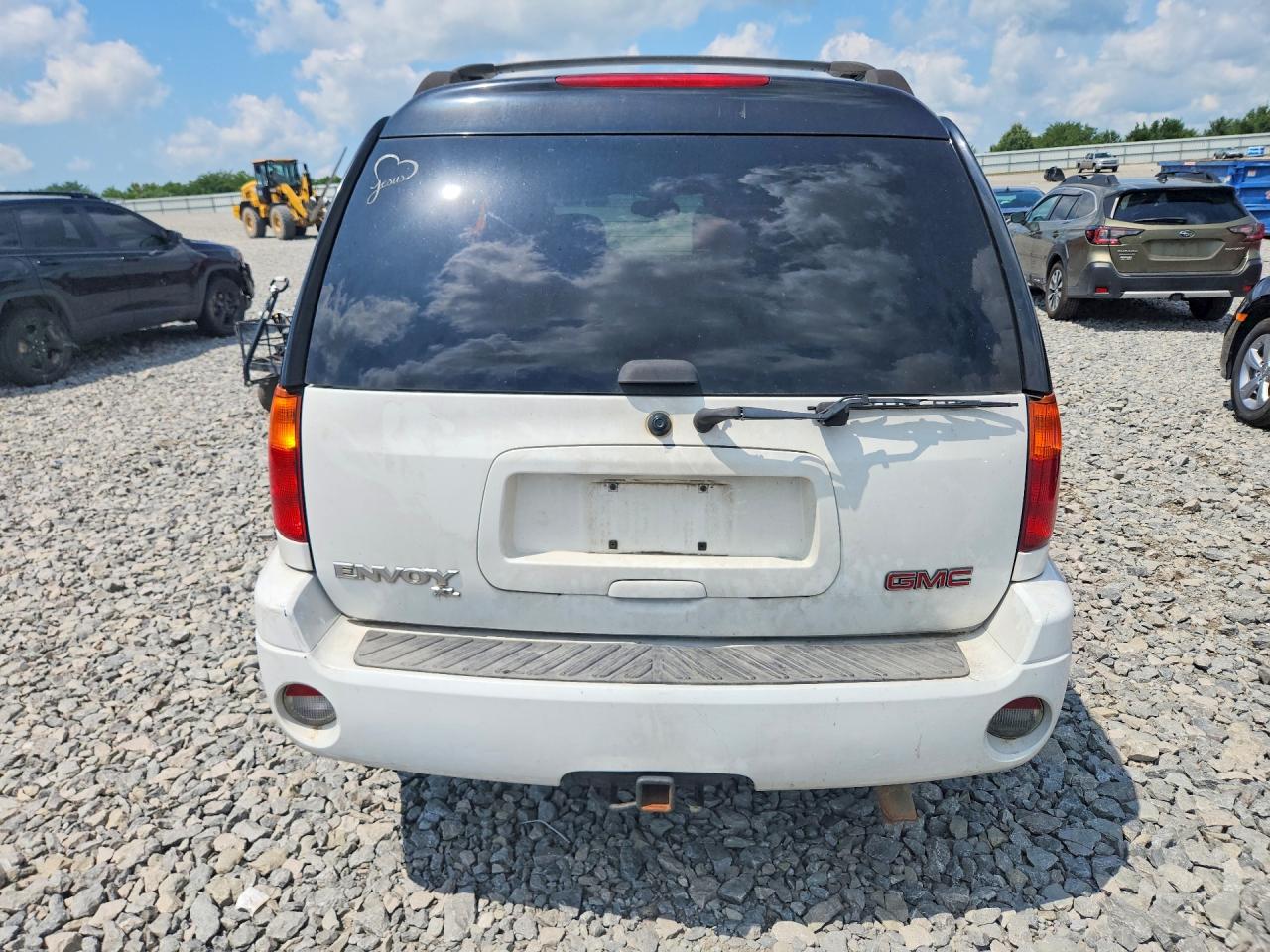 2005 Gmc Envoy Xl Белый vin: 1GKET16S656161862