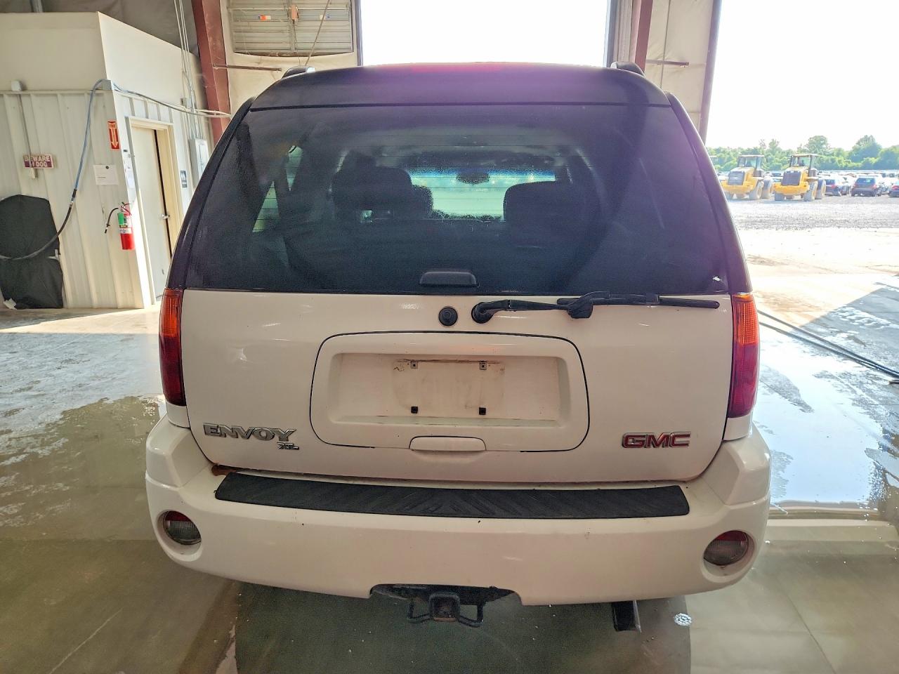 2005 Gmc Envoy Xl Белый vin: 1GKET16SX56127715