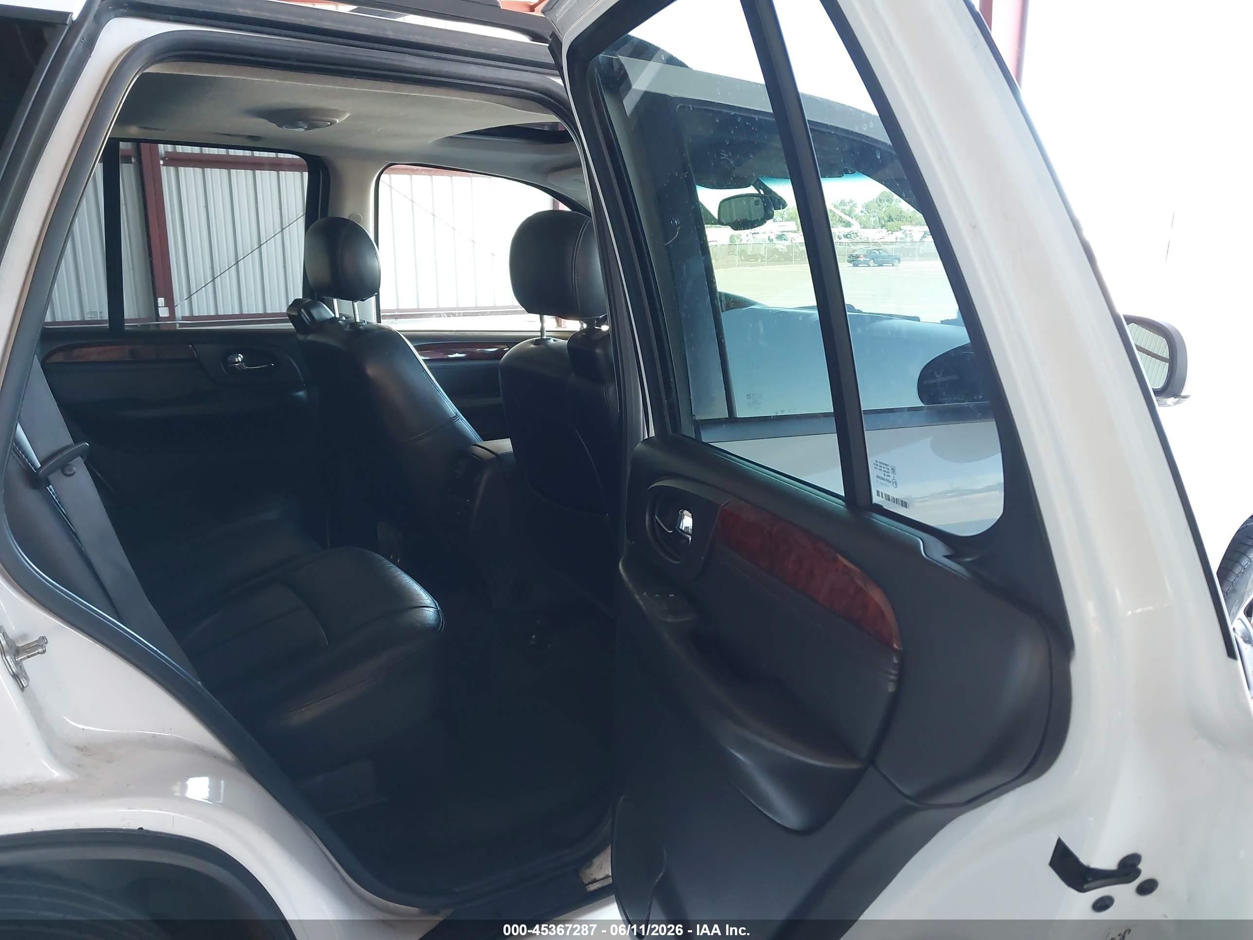 2007 Gmc Envoy Denali White vin: 1GKET63M072283503