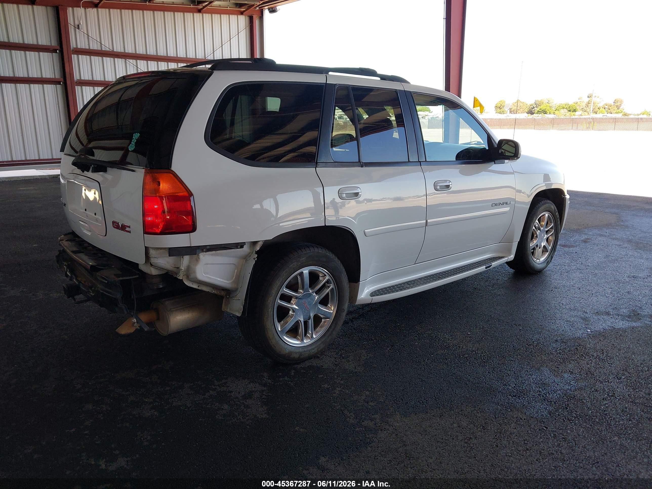 2007 Gmc Envoy Denali White vin: 1GKET63M072283503