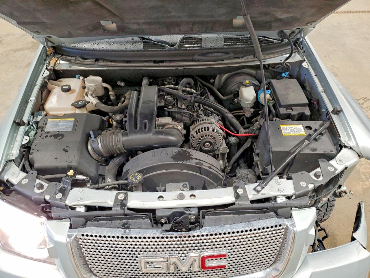 2008 Gmc Envoy Denali Silver vin: 1GKET63M082242189