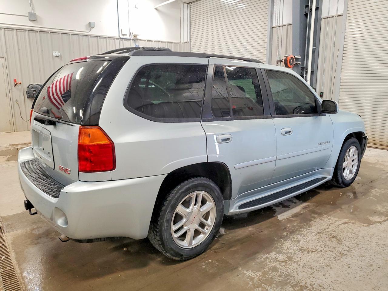 2008 Gmc Envoy Denali Silver vin: 1GKET63M082242189