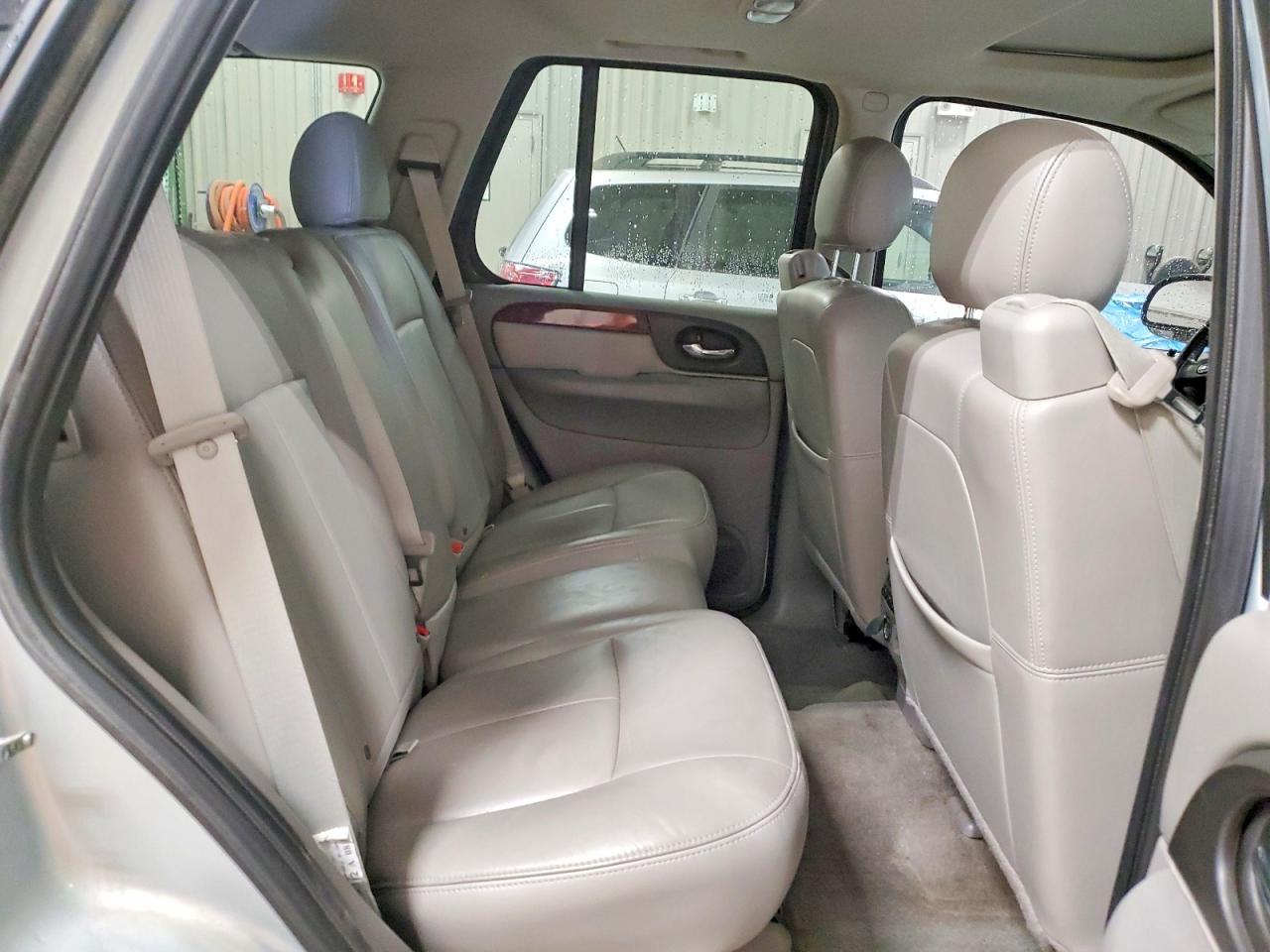 2008 Gmc Envoy Denali Silver vin: 1GKET63M082242189