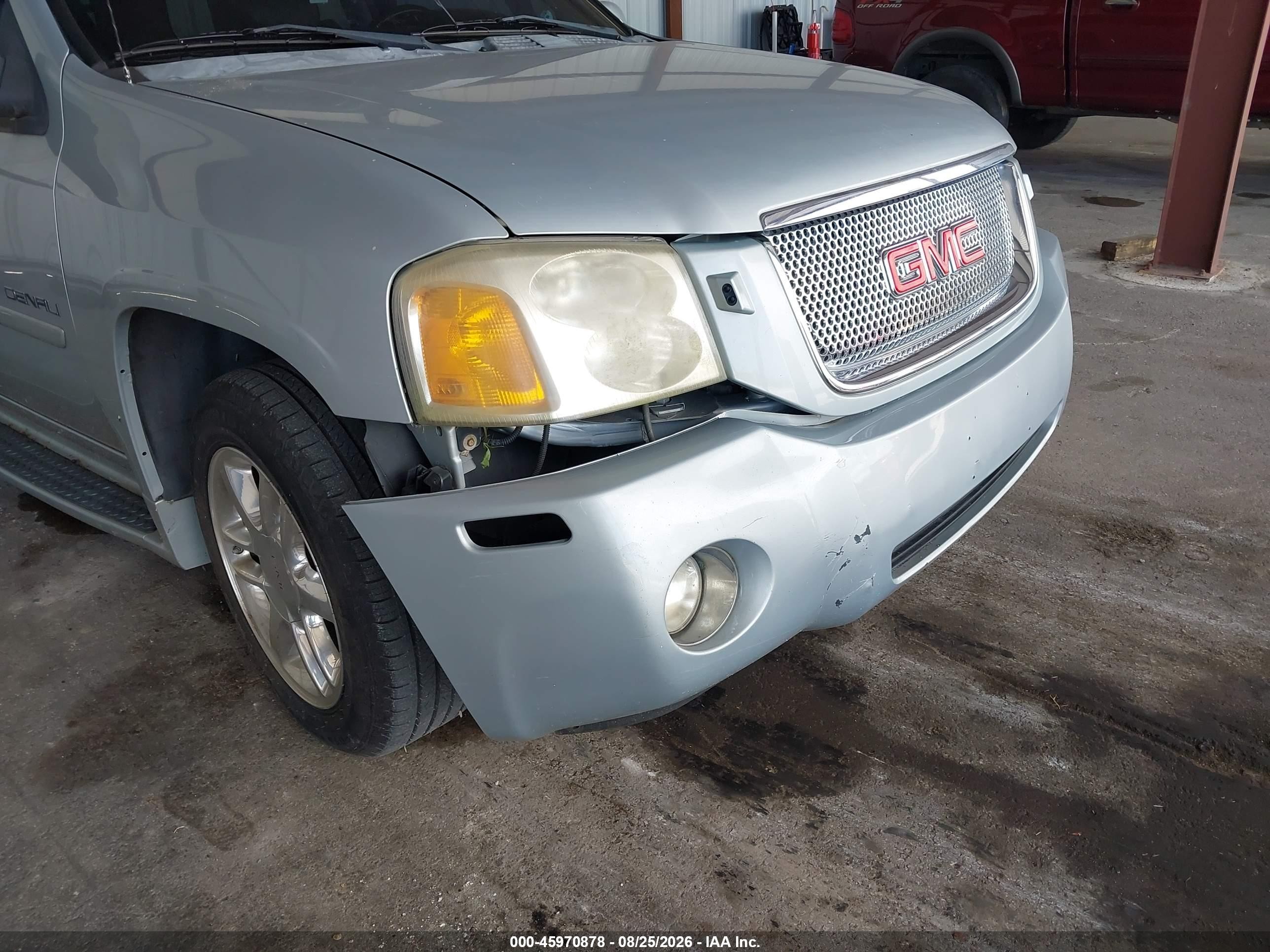 2007 Gmc Envoy Denali Silver vin: 1GKET63M172257668