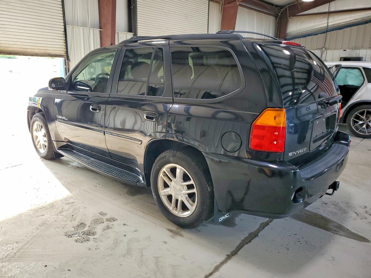 2008 Gmc Envoy Denali Black vin: 1GKET63M282137332