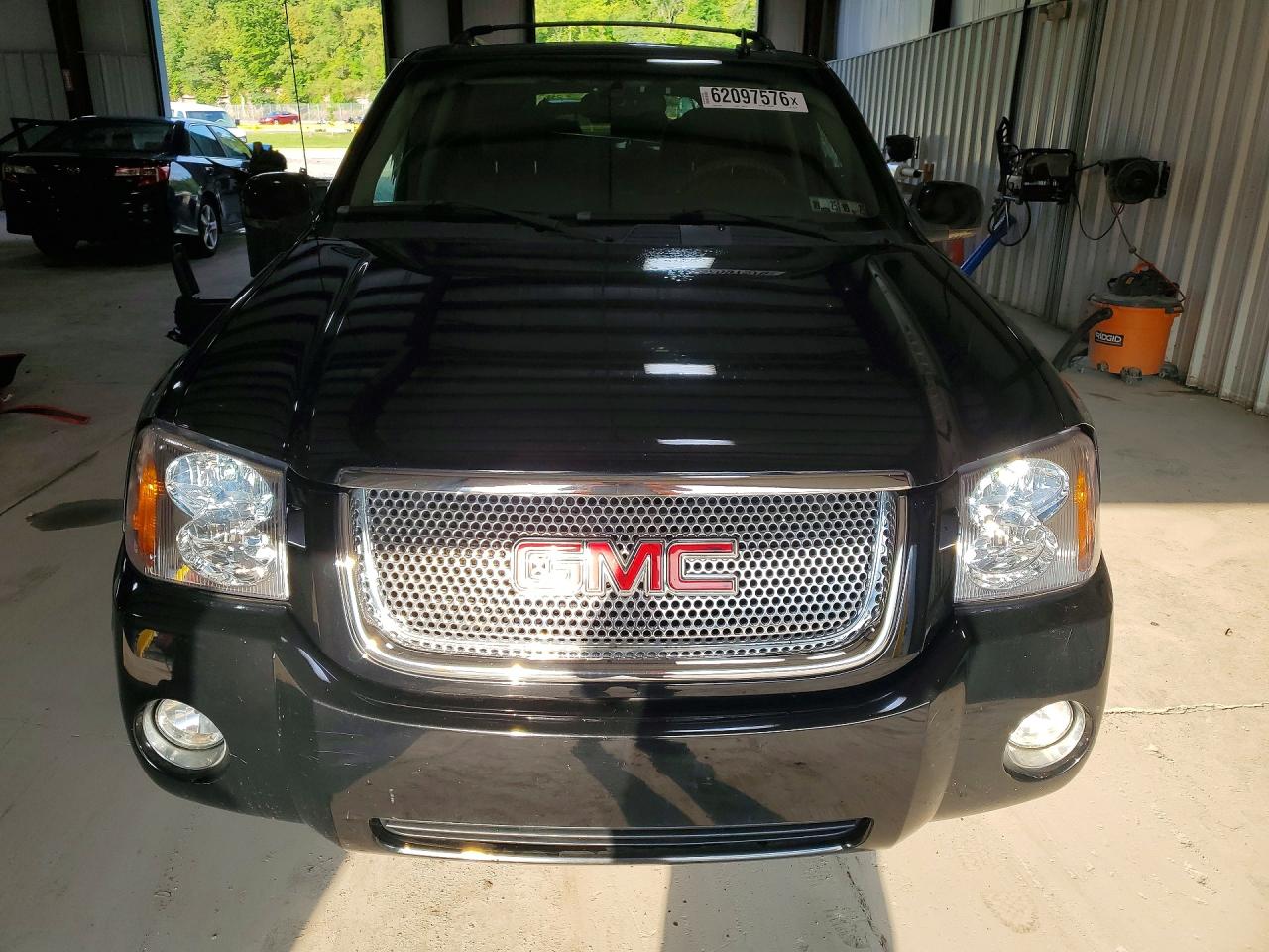 2008 Gmc Envoy Denali Black vin: 1GKET63M282137332