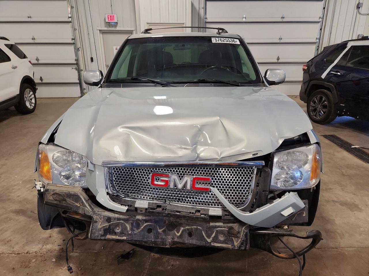 2008 Gmc Envoy Denali Gray vin: 1GKET63M382115842