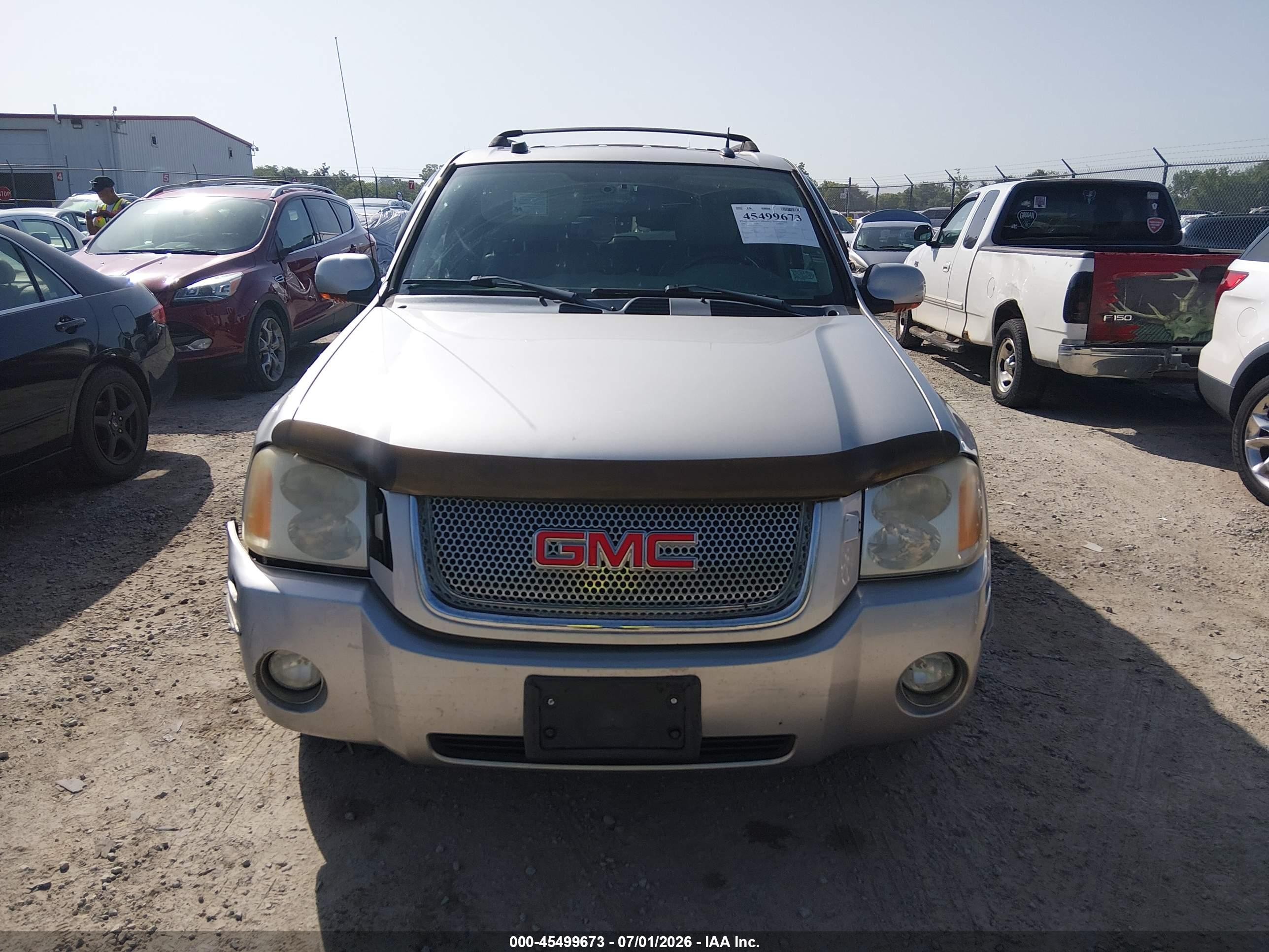 2005 Gmc Envoy Denali Silver vin: 1GKET63M552315925