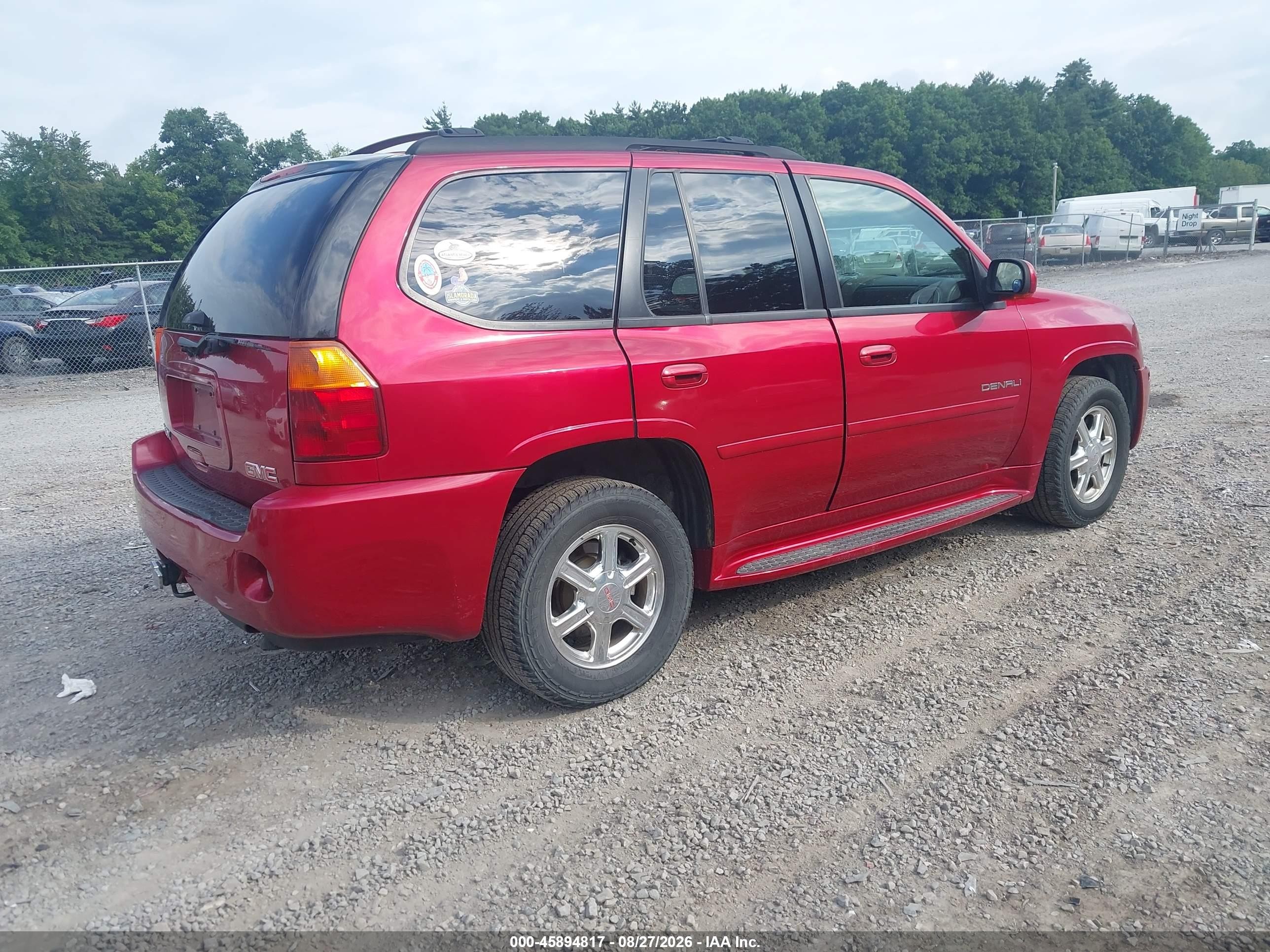 2005 Gmc Envoy Denali Red vin: 1GKET63M852311951