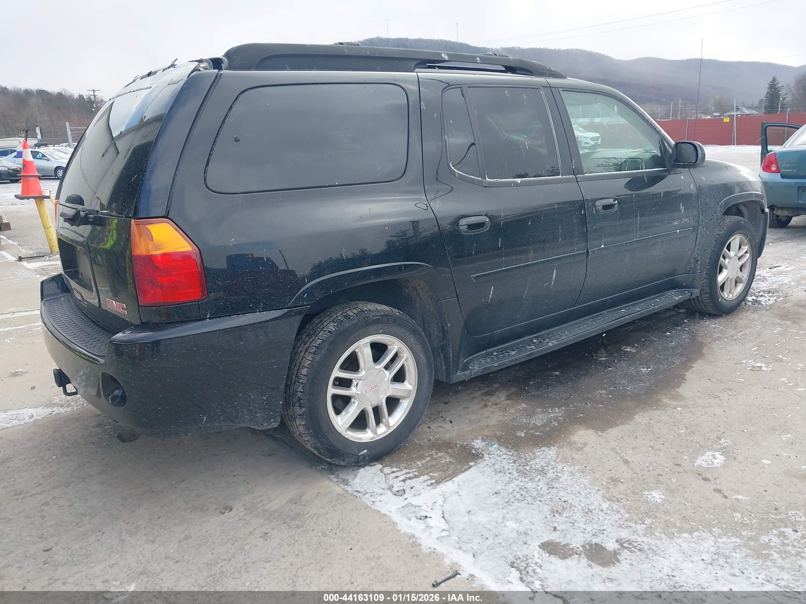 2006 Gmc Envoy Xl Denali Black vin: 1GKET66M366122968