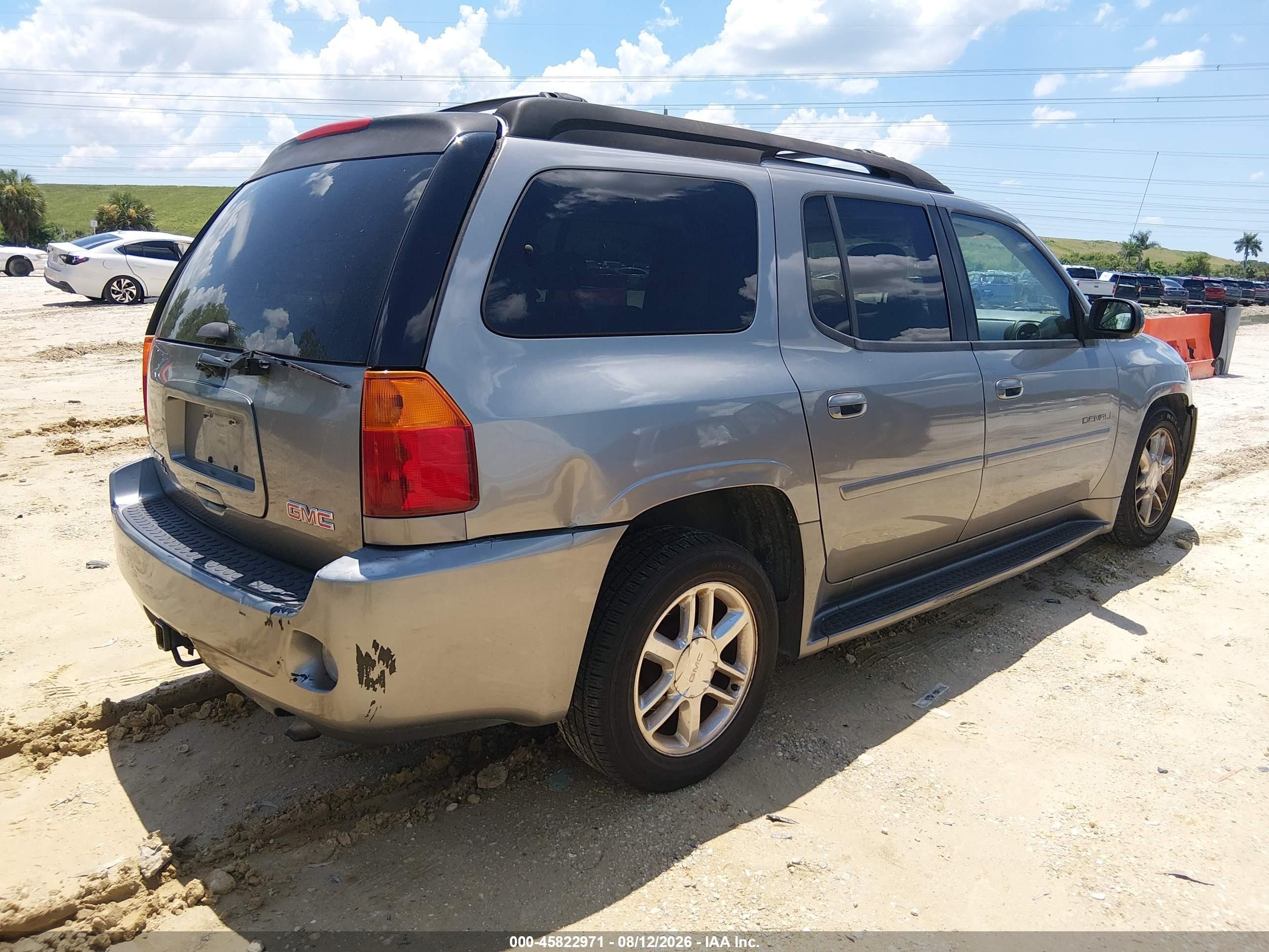 2006 Gmc Envoy Xl Denali Silver vin: 1GKET66M466116077