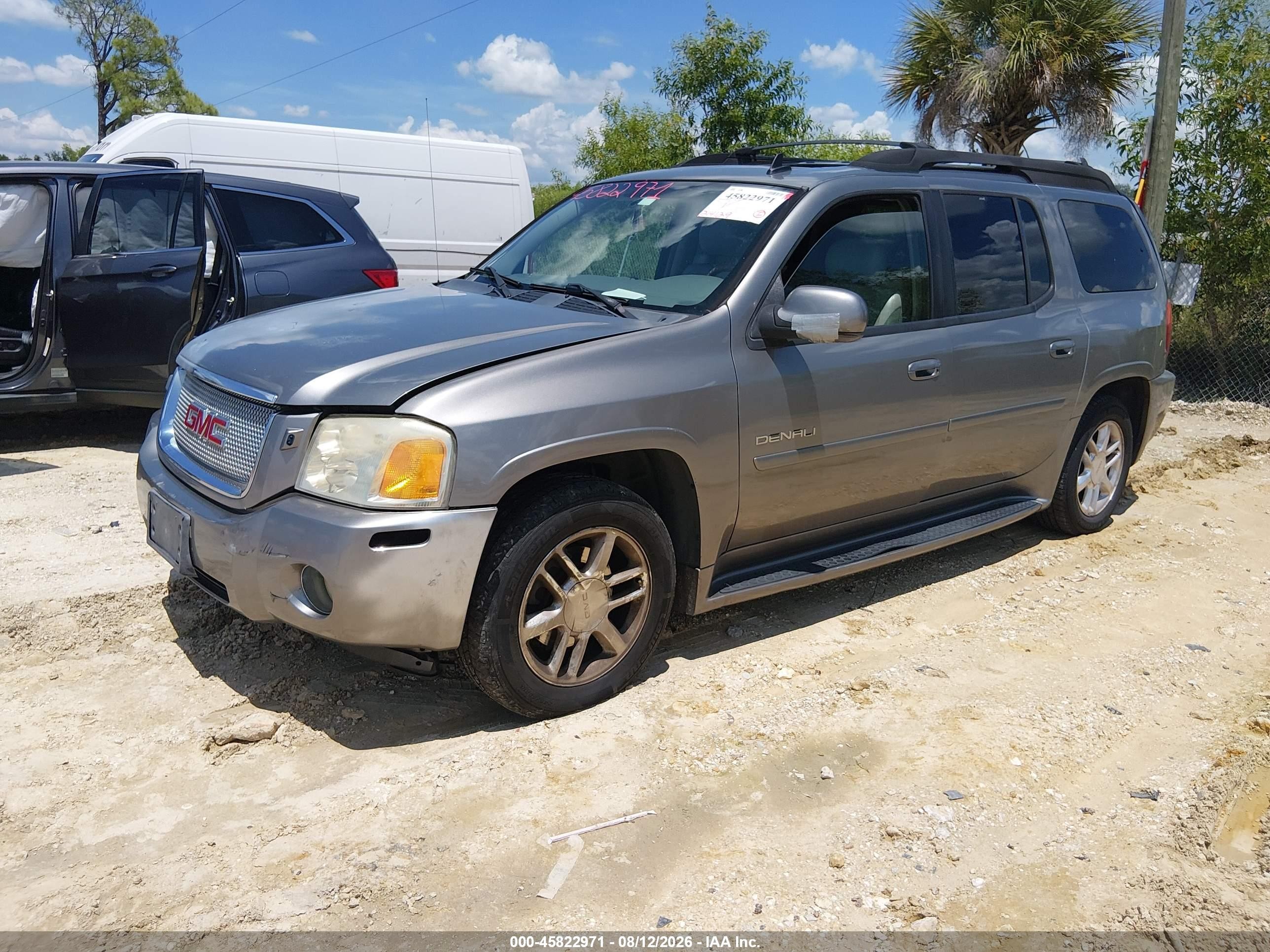 2006 Gmc Envoy Xl Denali Silver vin: 1GKET66M466116077