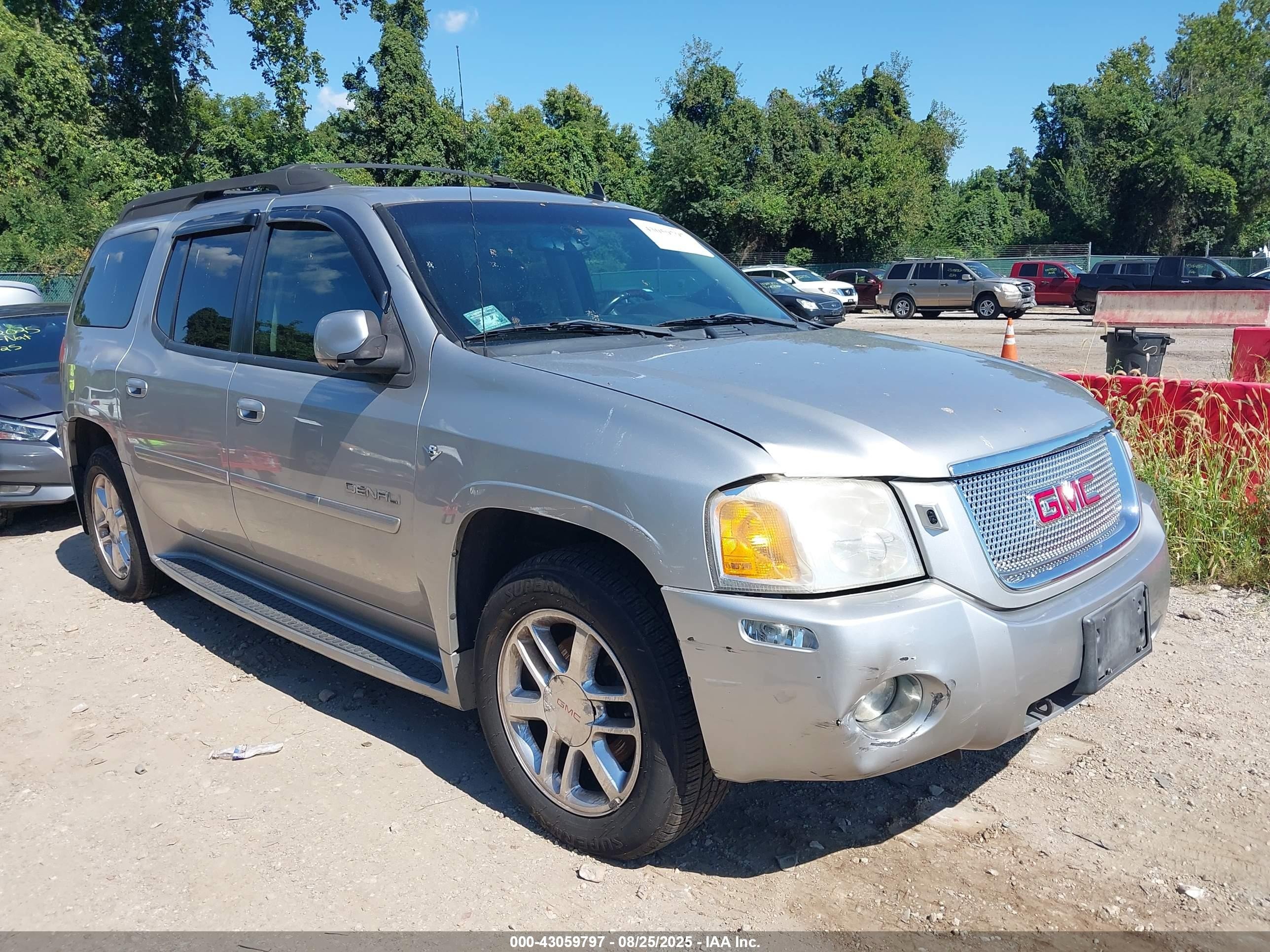 2006 Gmc Envoy Xl Denali Silver vin: 1GKET66M666164373