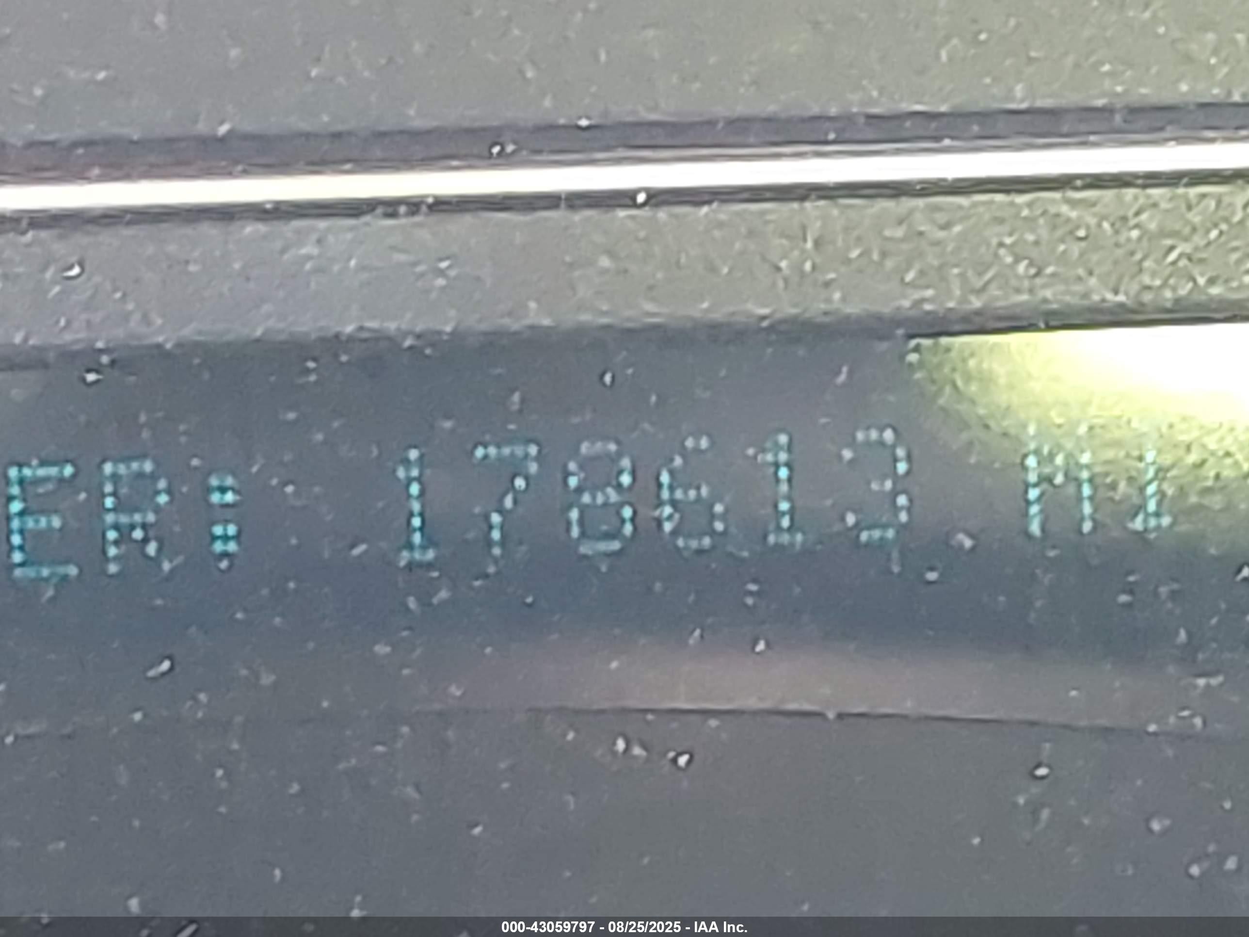 2006 Gmc Envoy Xl Denali Silver vin: 1GKET66M666164373
