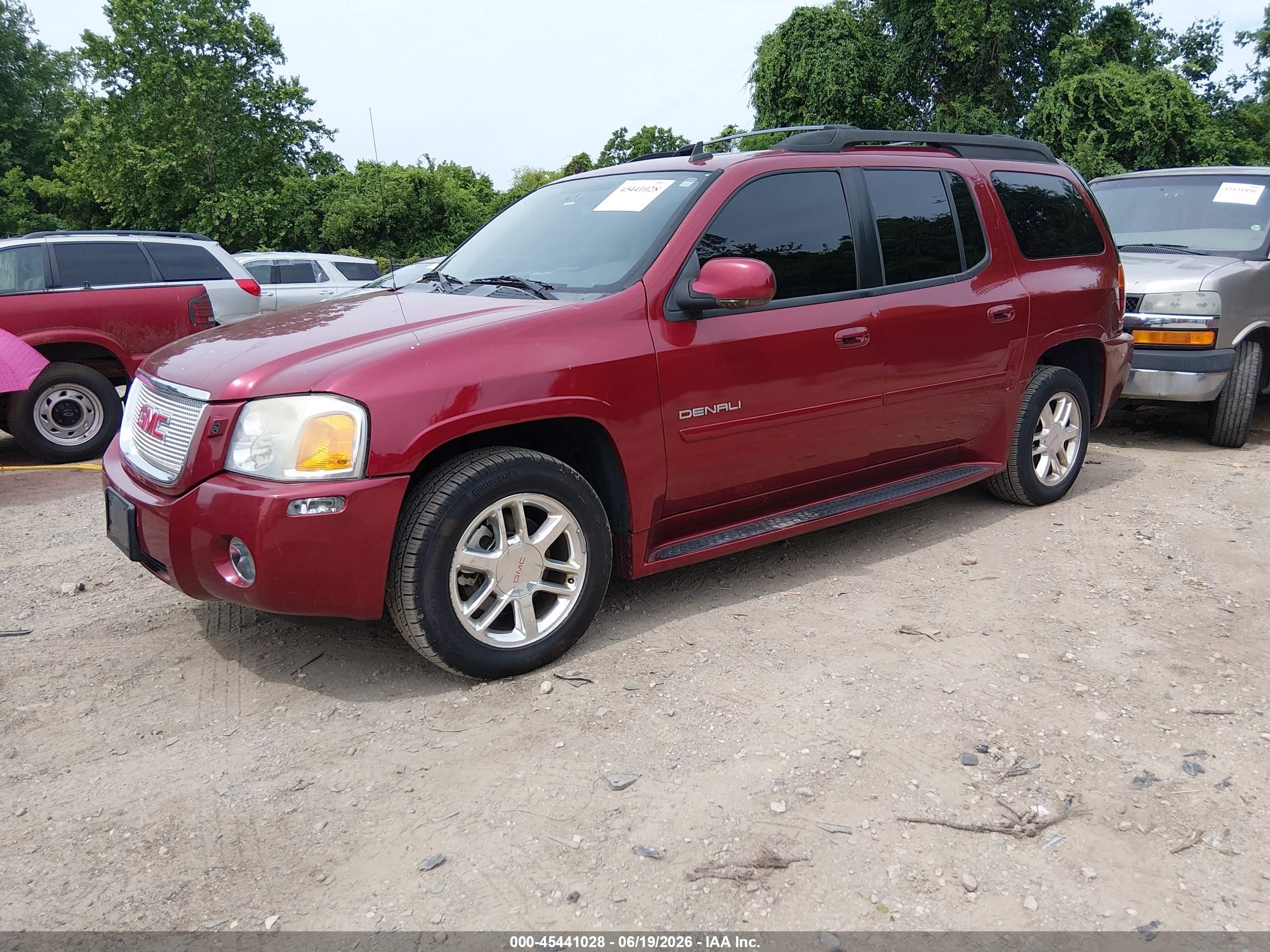 2006 Gmc Envoy Xl Denali Красный vin: 1GKET66MX66102913