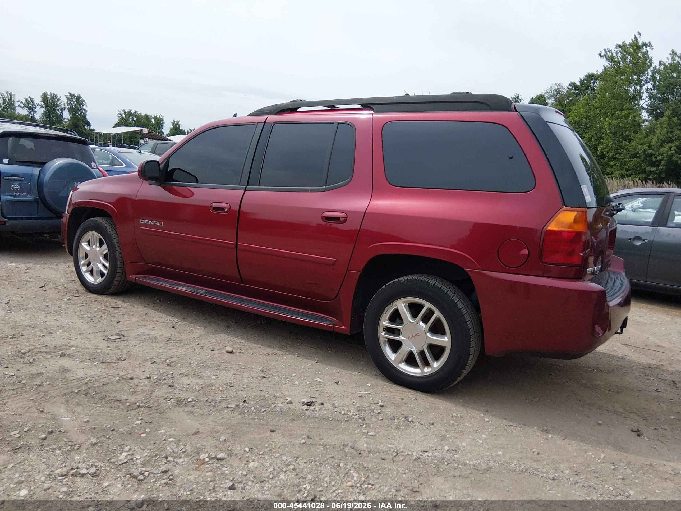 2006 Gmc Envoy Xl Denali Красный vin: 1GKET66MX66102913