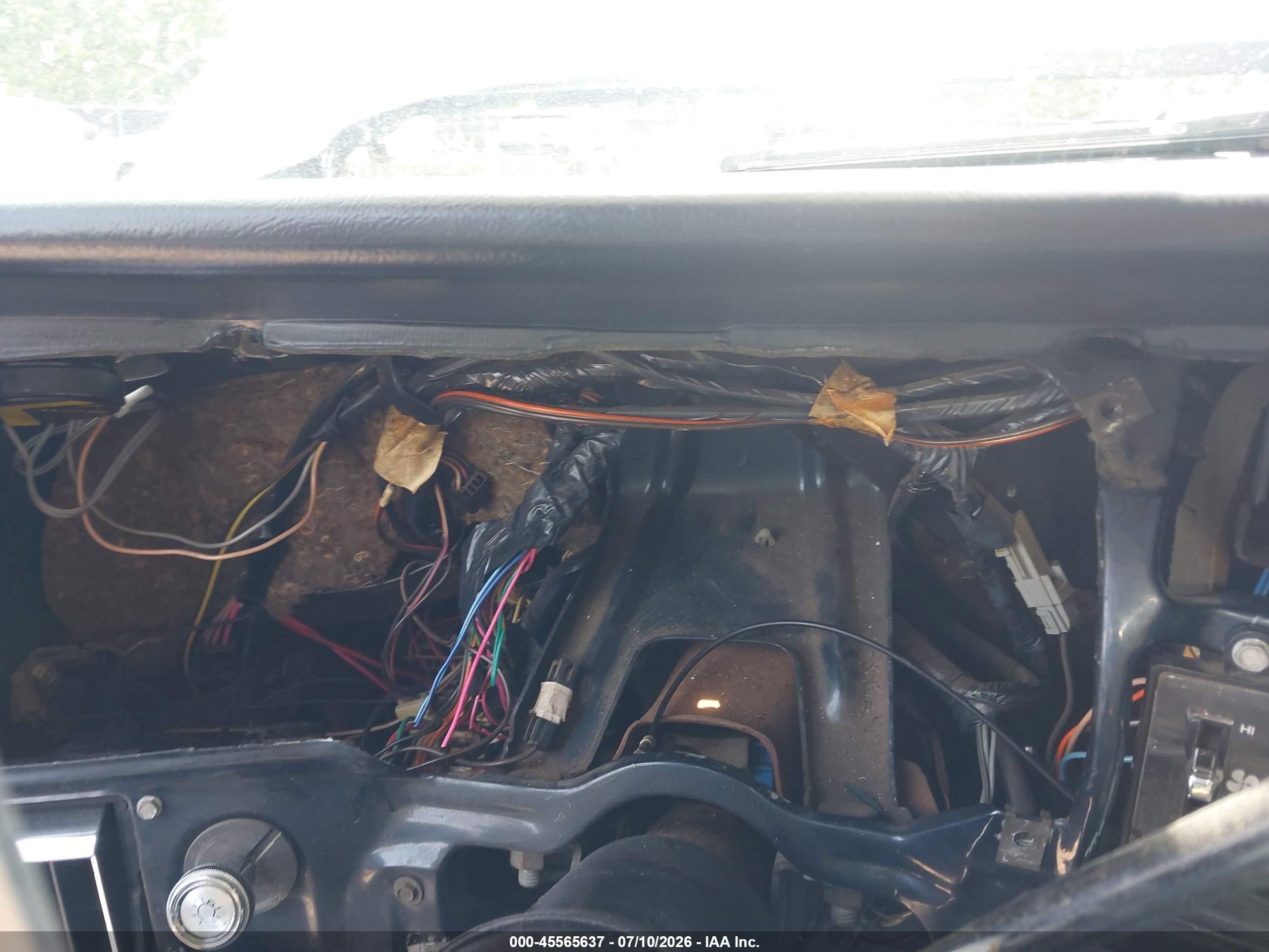 1989 Gmc Jimmy V15 Dark Blue vin: 1GKEV18K7KF533809