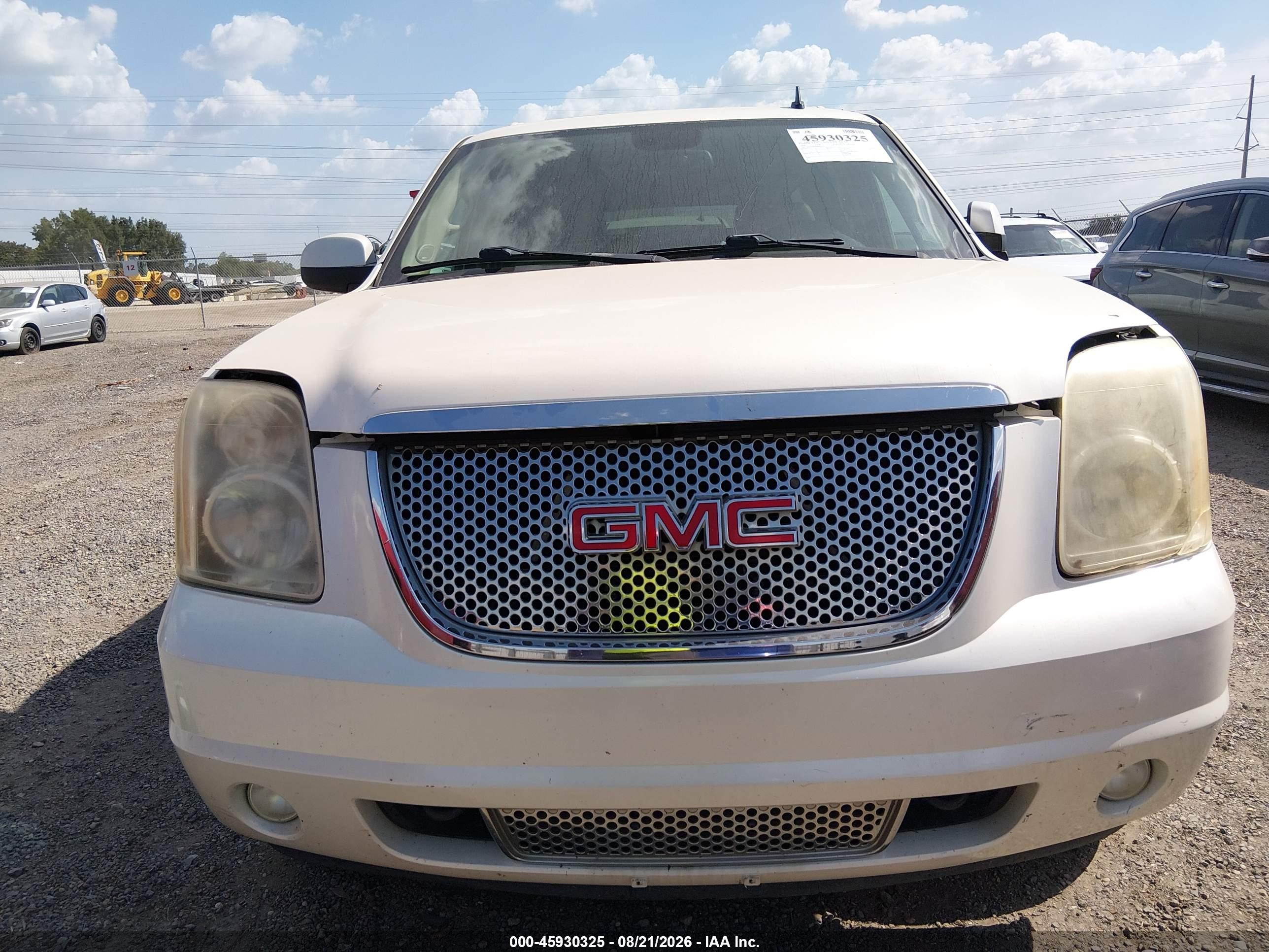2009 Gmc Yukon Xl Denali Denali White vin: 1GKFC06209R296144