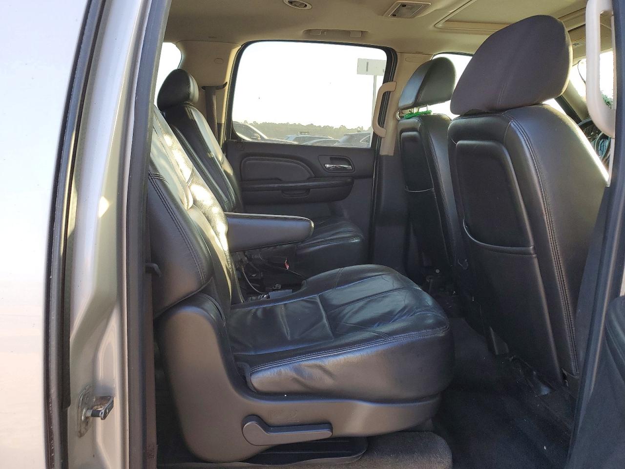 2009 Gmc Yukon Xl Denali Tan vin: 1GKFC06299R180263