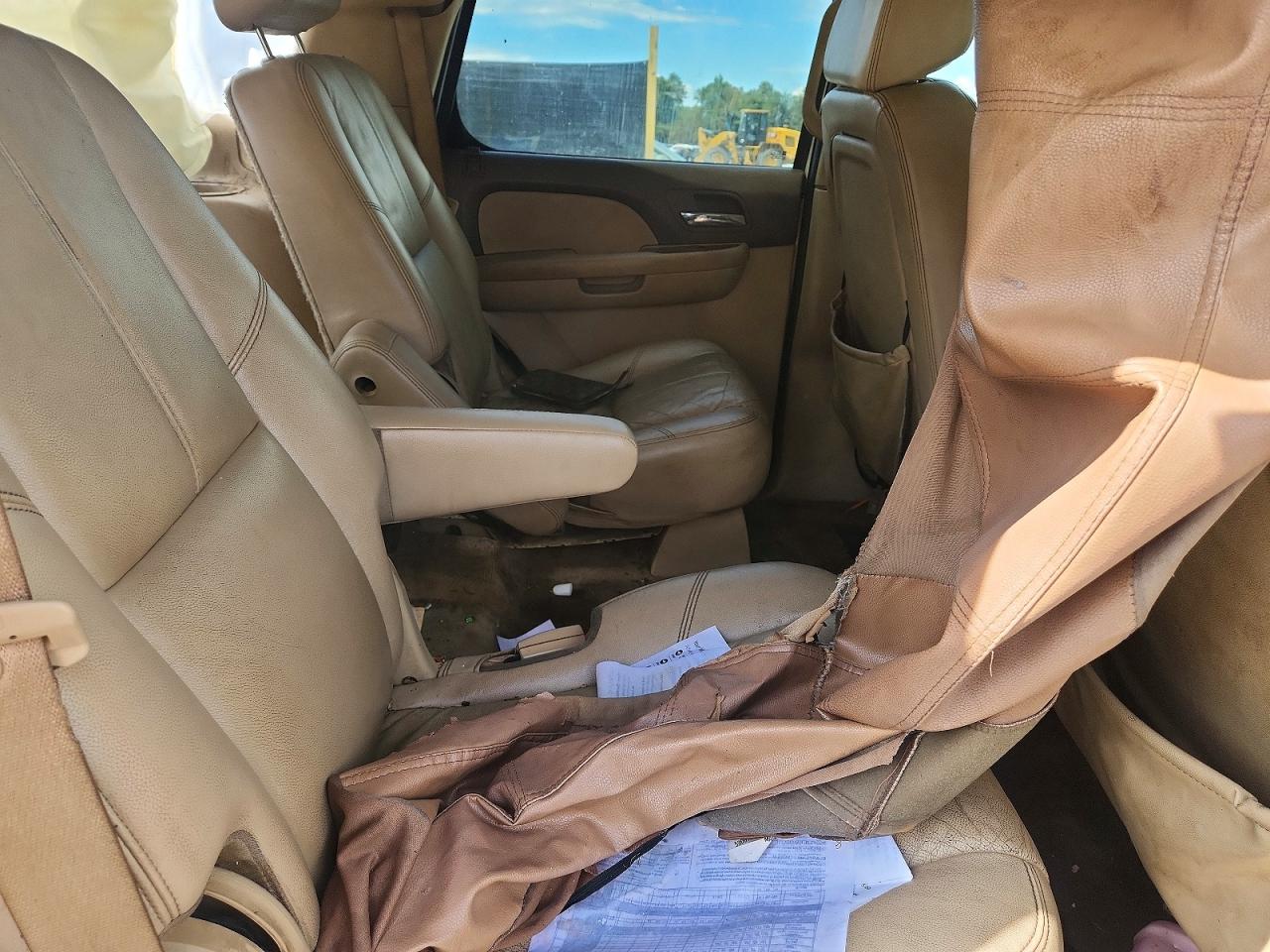 2008 Gmc Yukon Бежевый vin: 1GKFC13068J190710