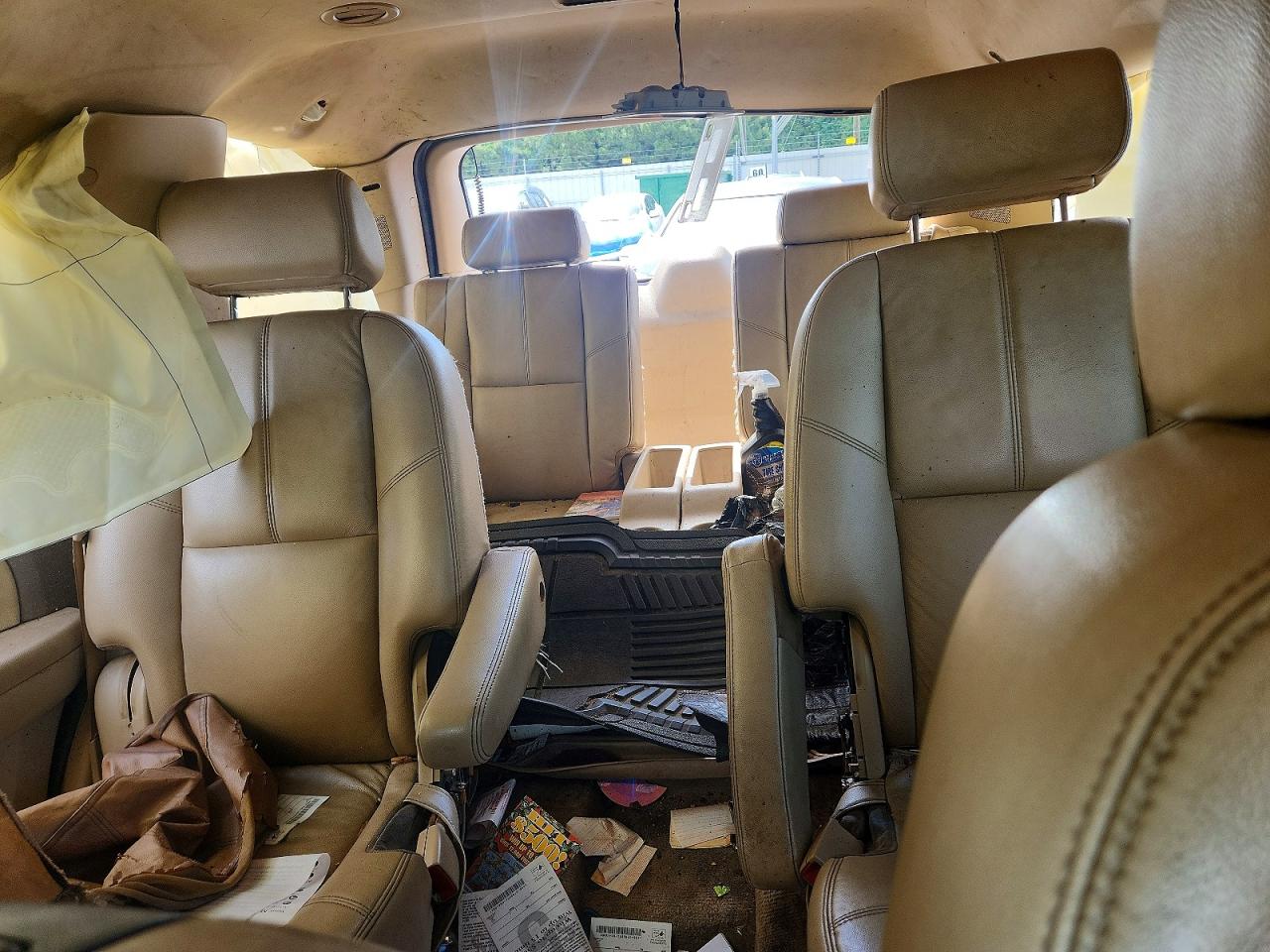 2008 Gmc Yukon Бежевый vin: 1GKFC13068J190710