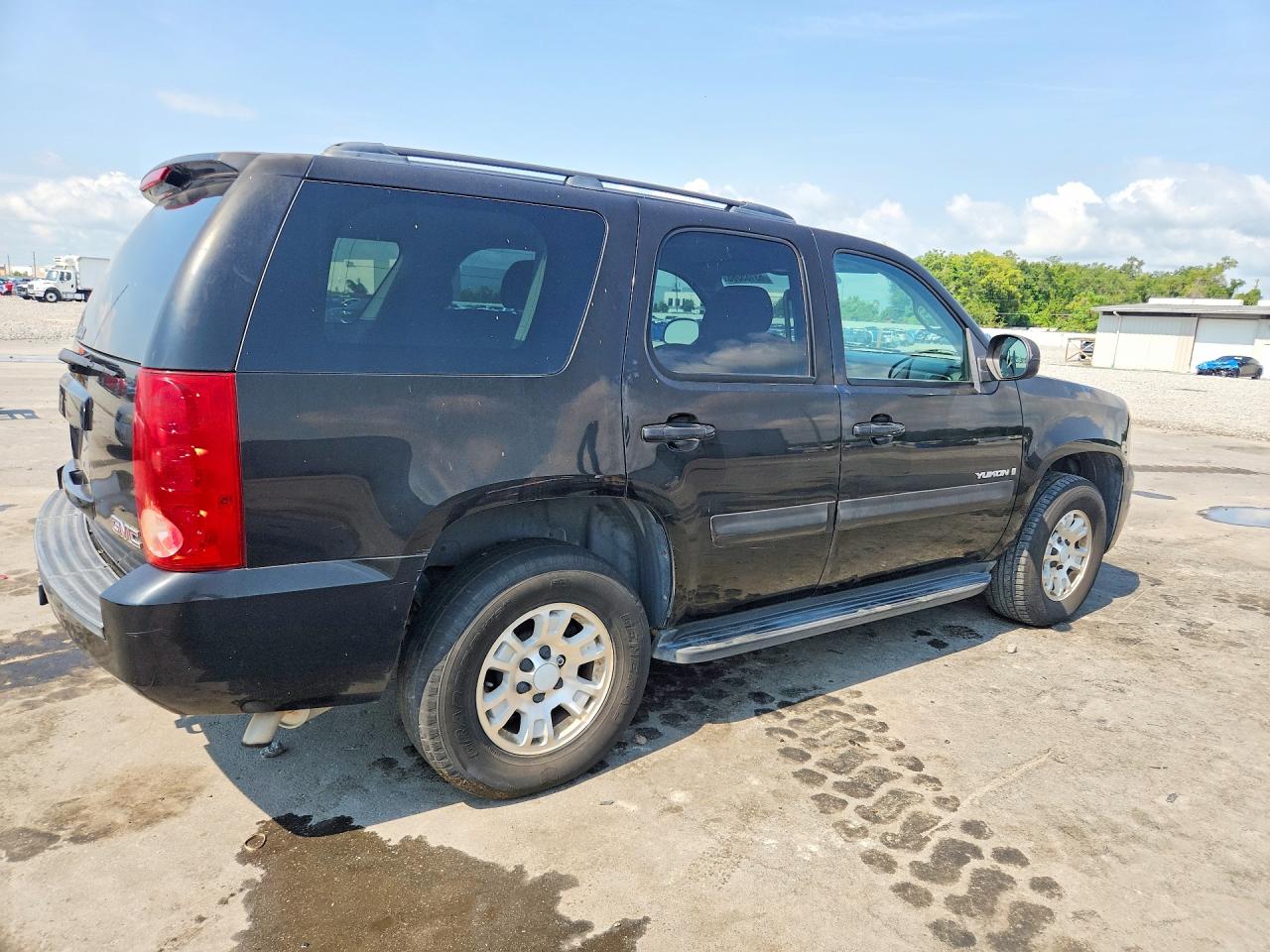 2007 Gmc Yukon Black vin: 1GKFC13077R391645