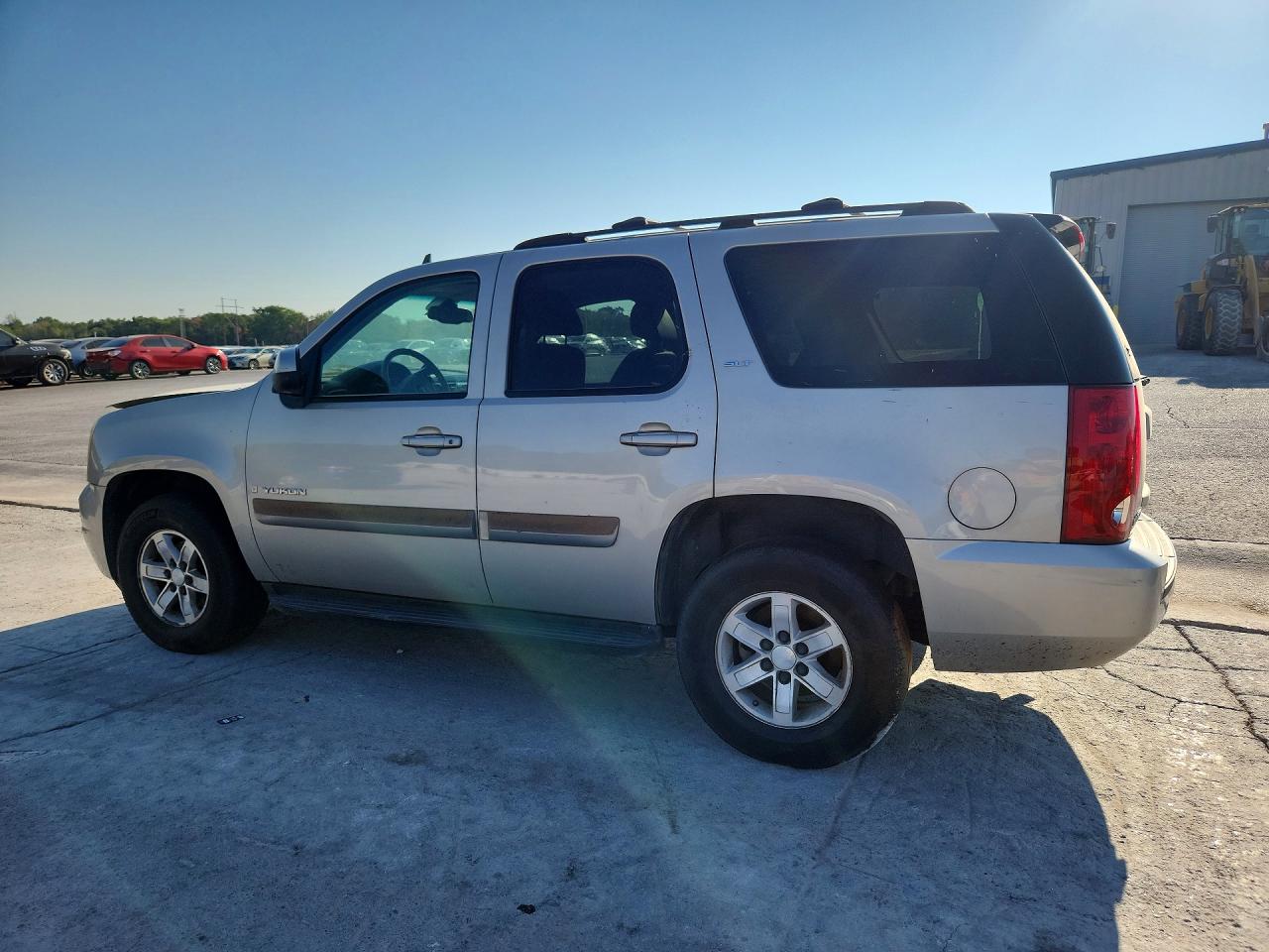 2007 Gmc Yukon Silver vin: 1GKFC13097R164859