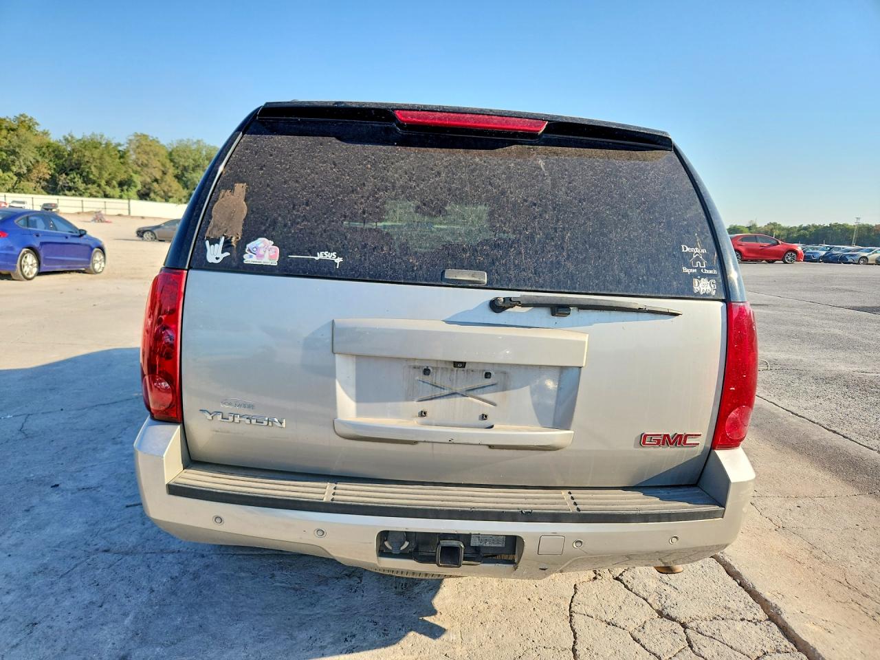 2007 Gmc Yukon Silver vin: 1GKFC13097R164859