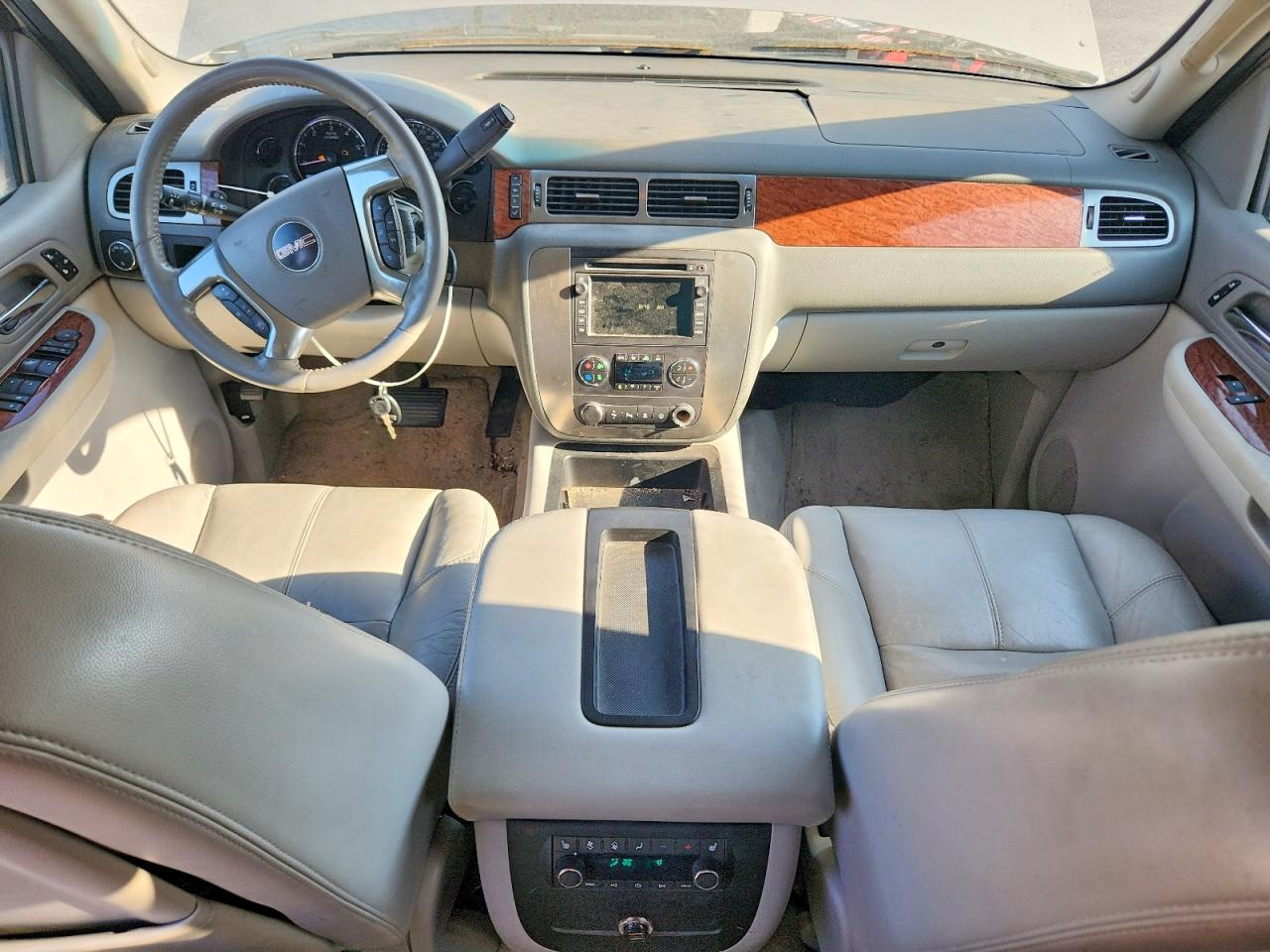 2007 Gmc Yukon Silver vin: 1GKFC13097R164859