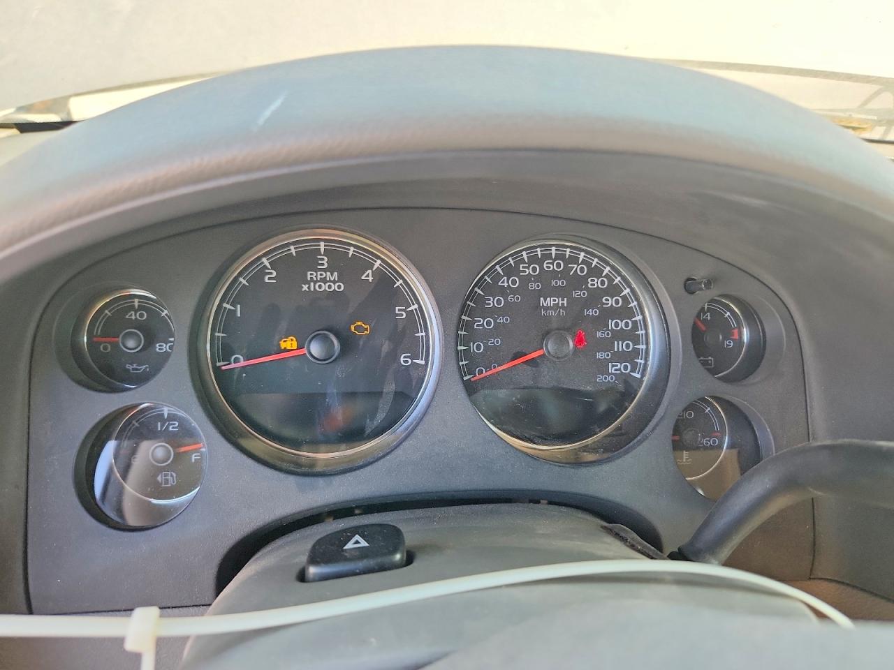 2007 Gmc Yukon Silver vin: 1GKFC13097R164859