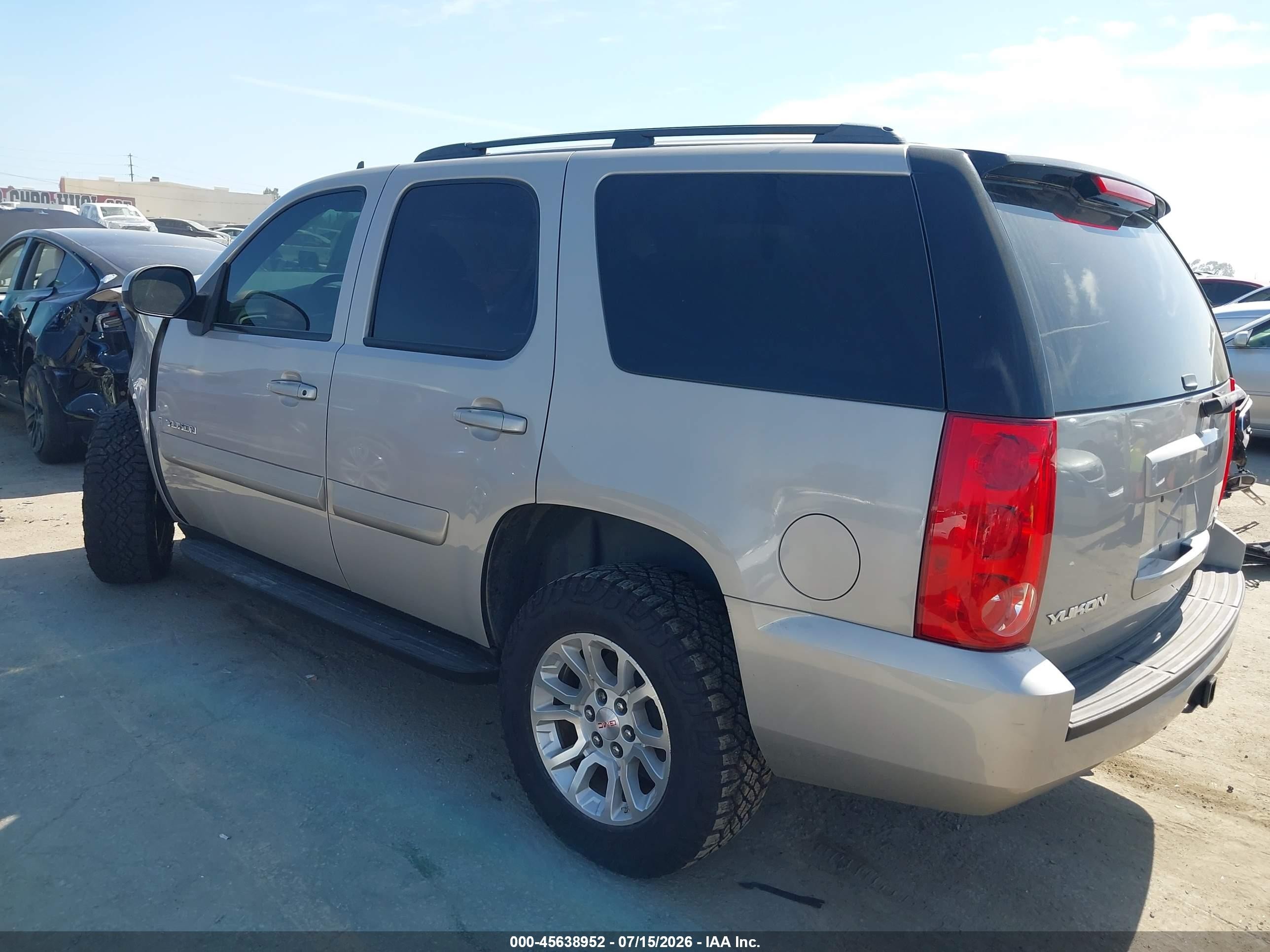 2007 Gmc Yukon Sle Silver vin: 1GKFC13C27J349988