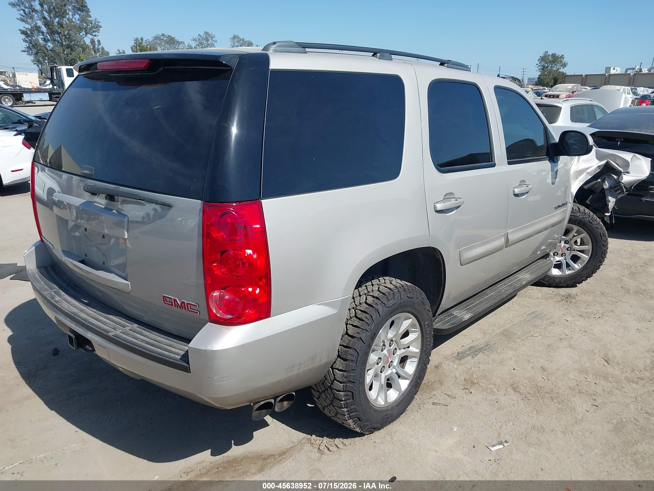 2007 Gmc Yukon Sle Silver vin: 1GKFC13C27J349988