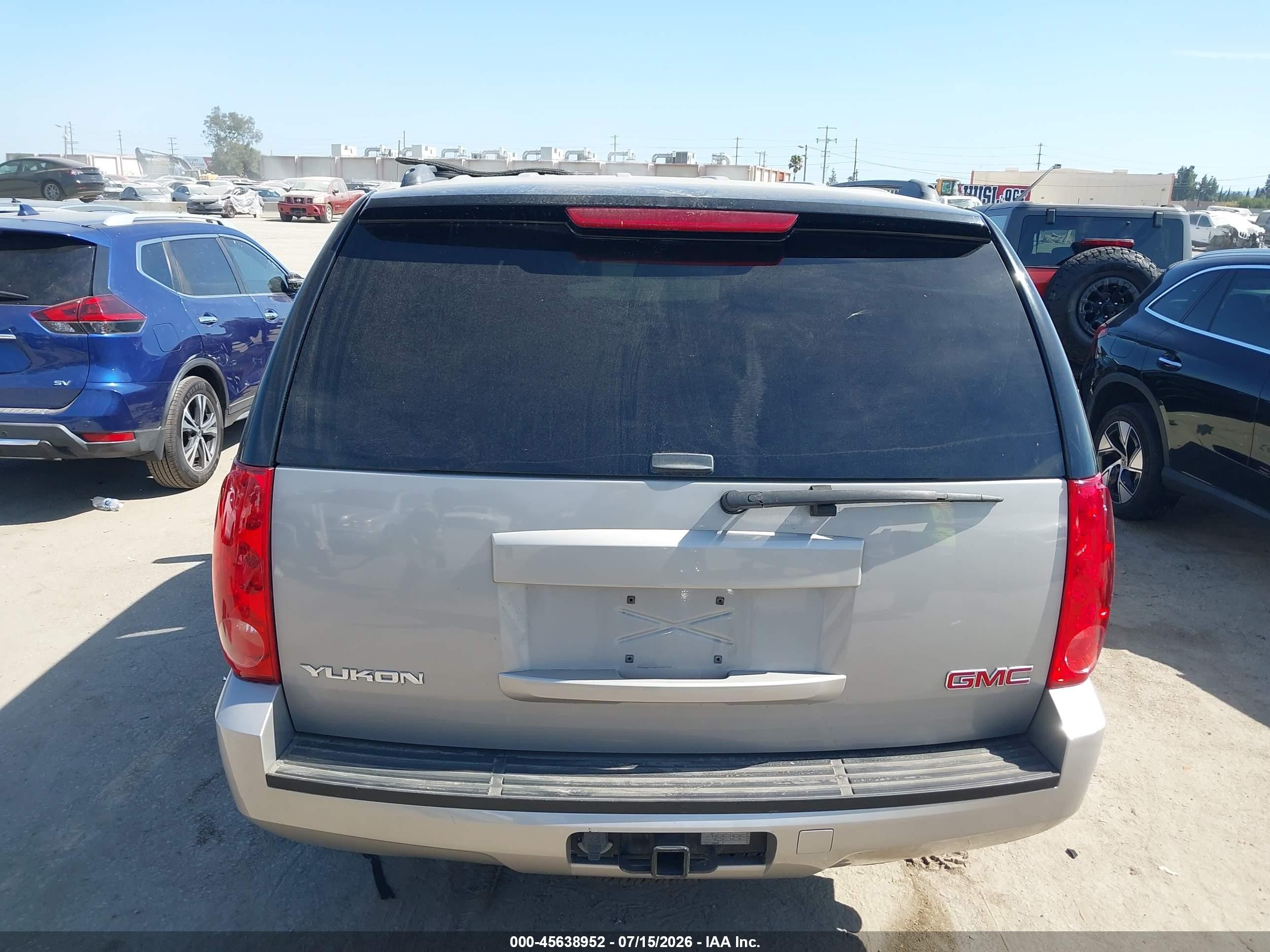 2007 Gmc Yukon Sle Silver vin: 1GKFC13C27J349988
