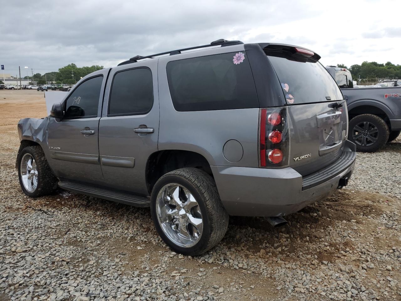 2008 Gmc Yukon Gray vin: 1GKFC13C28R103719