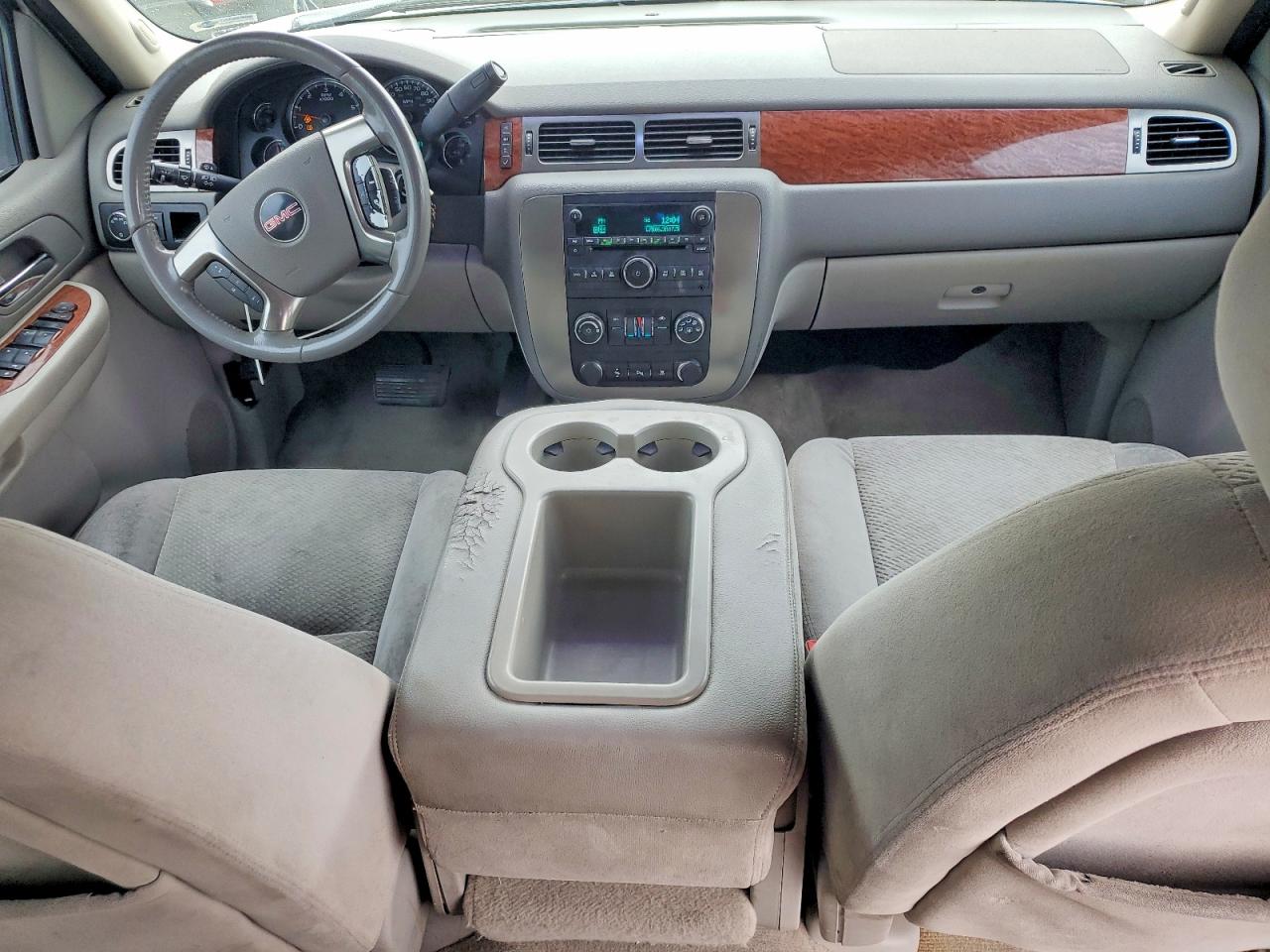 2007 Gmc Yukon Silver vin: 1GKFC13C37J252542