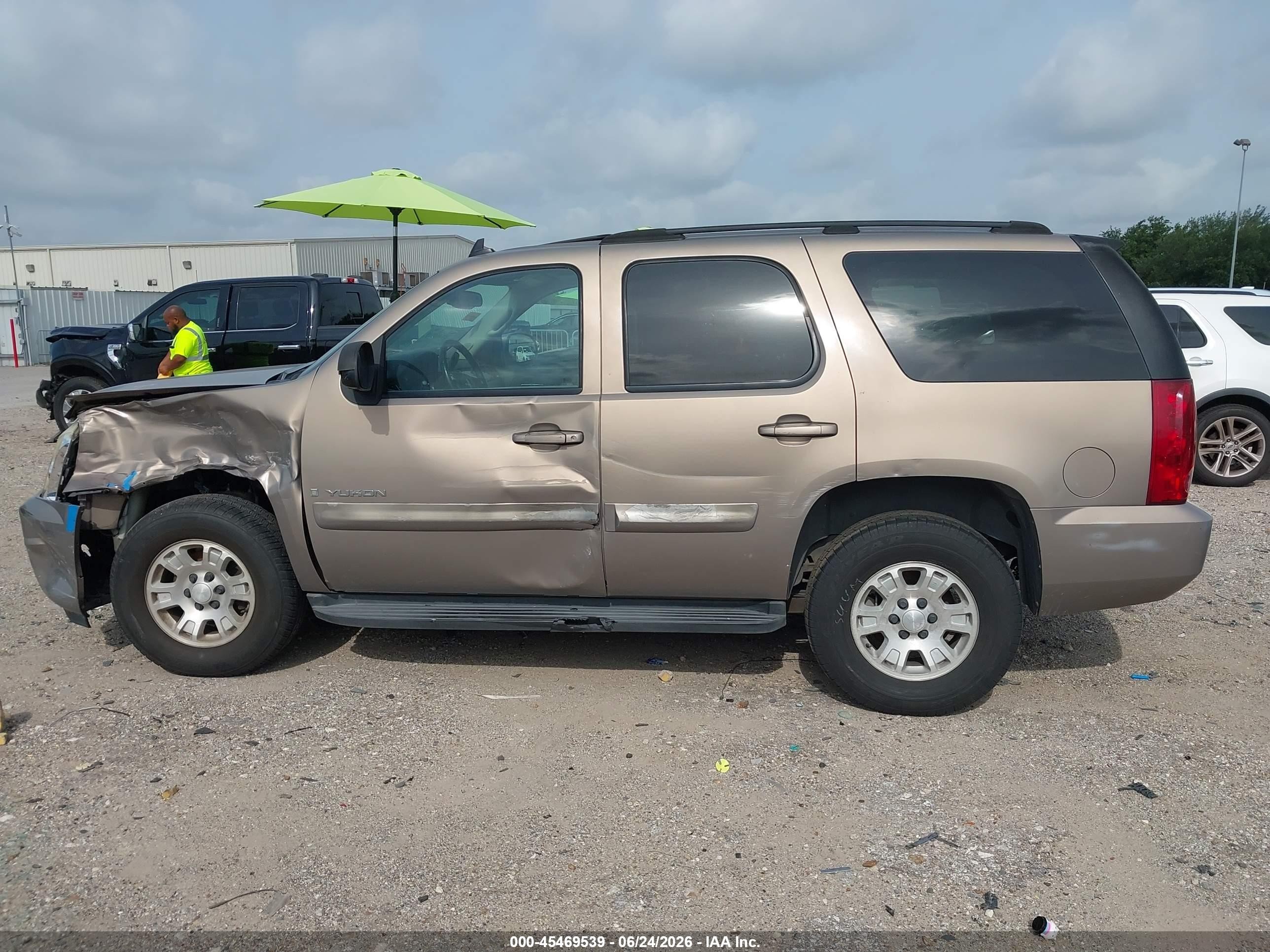 2007 Gmc Yukon Commercial Brown vin: 1GKFC13J27R293311