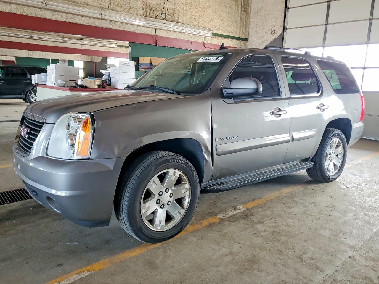 2008 Gmc Yukon Gray vin: 1GKFC13J28J213554