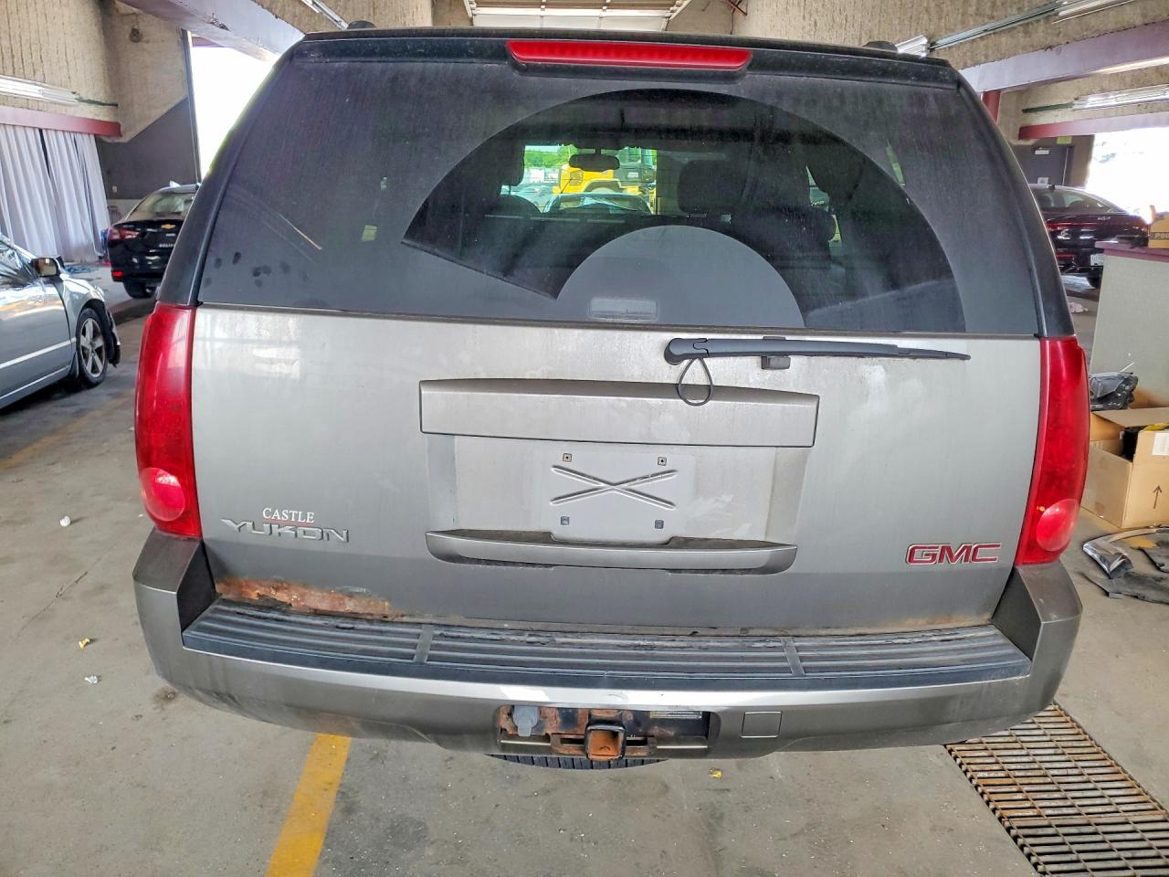 2008 Gmc Yukon Gray vin: 1GKFC13J28J213554