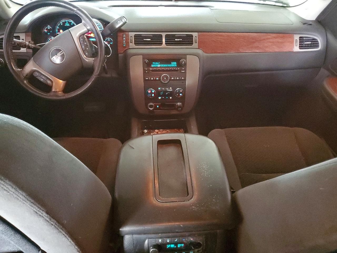 2008 Gmc Yukon Gray vin: 1GKFC13J28J213554