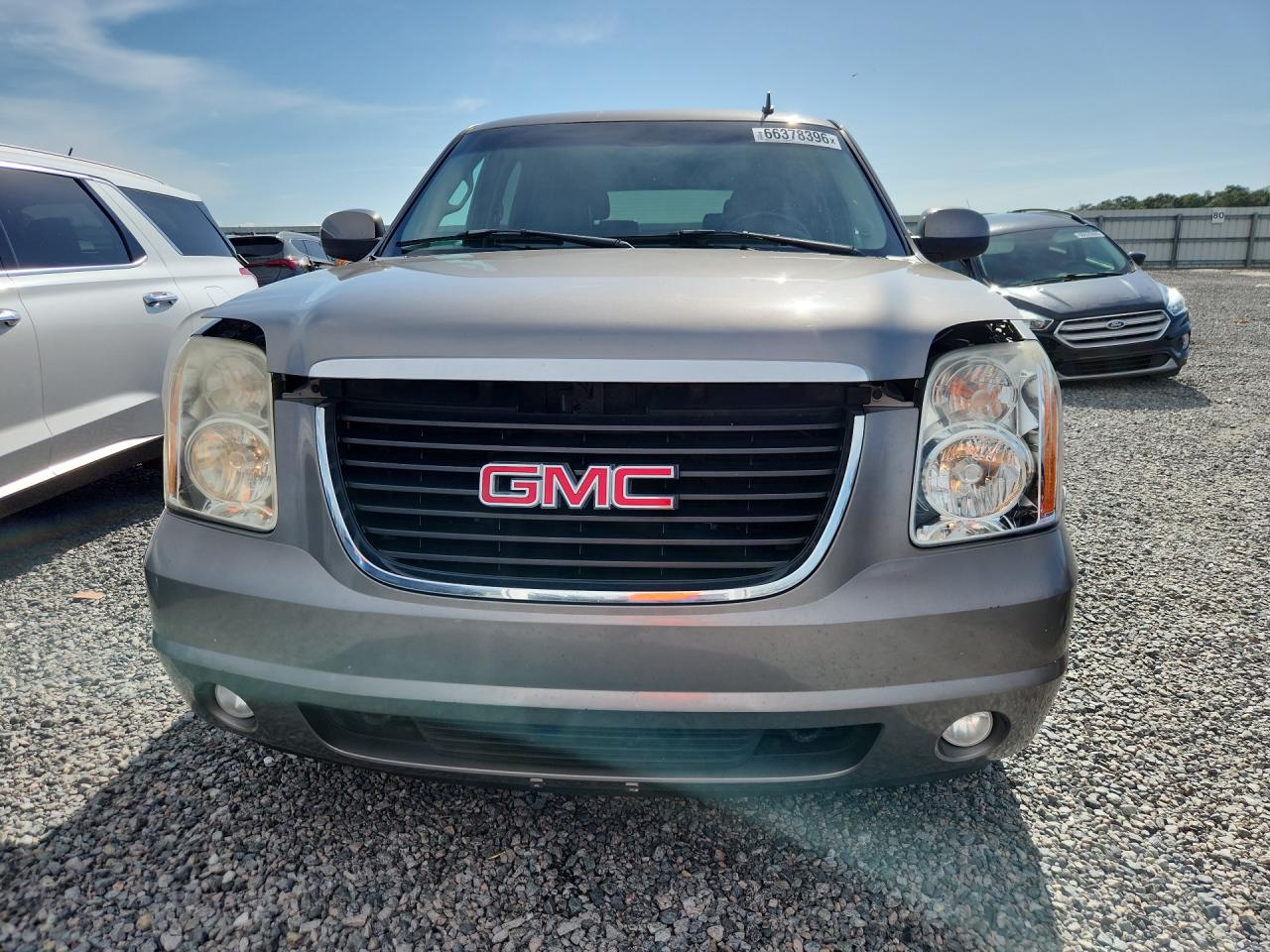 2007 Gmc Yukon Gray vin: 1GKFC13J97R132079