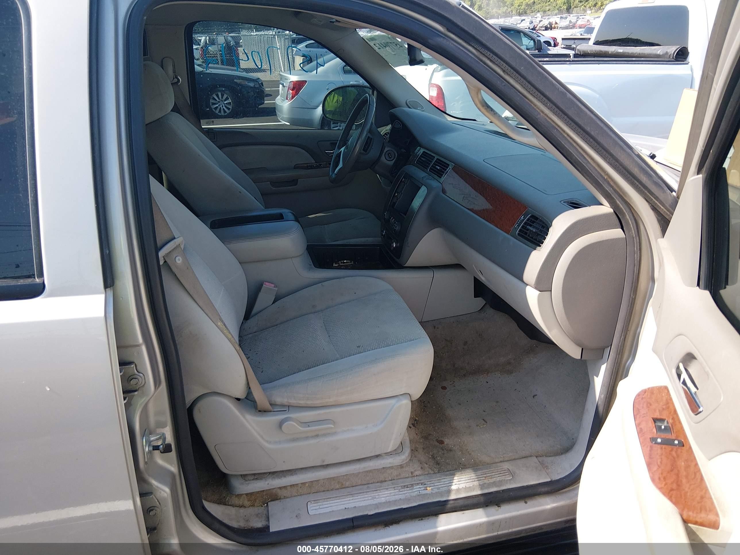 2007 Gmc Yukon Commercial White vin: 1GKFC13J97R214376