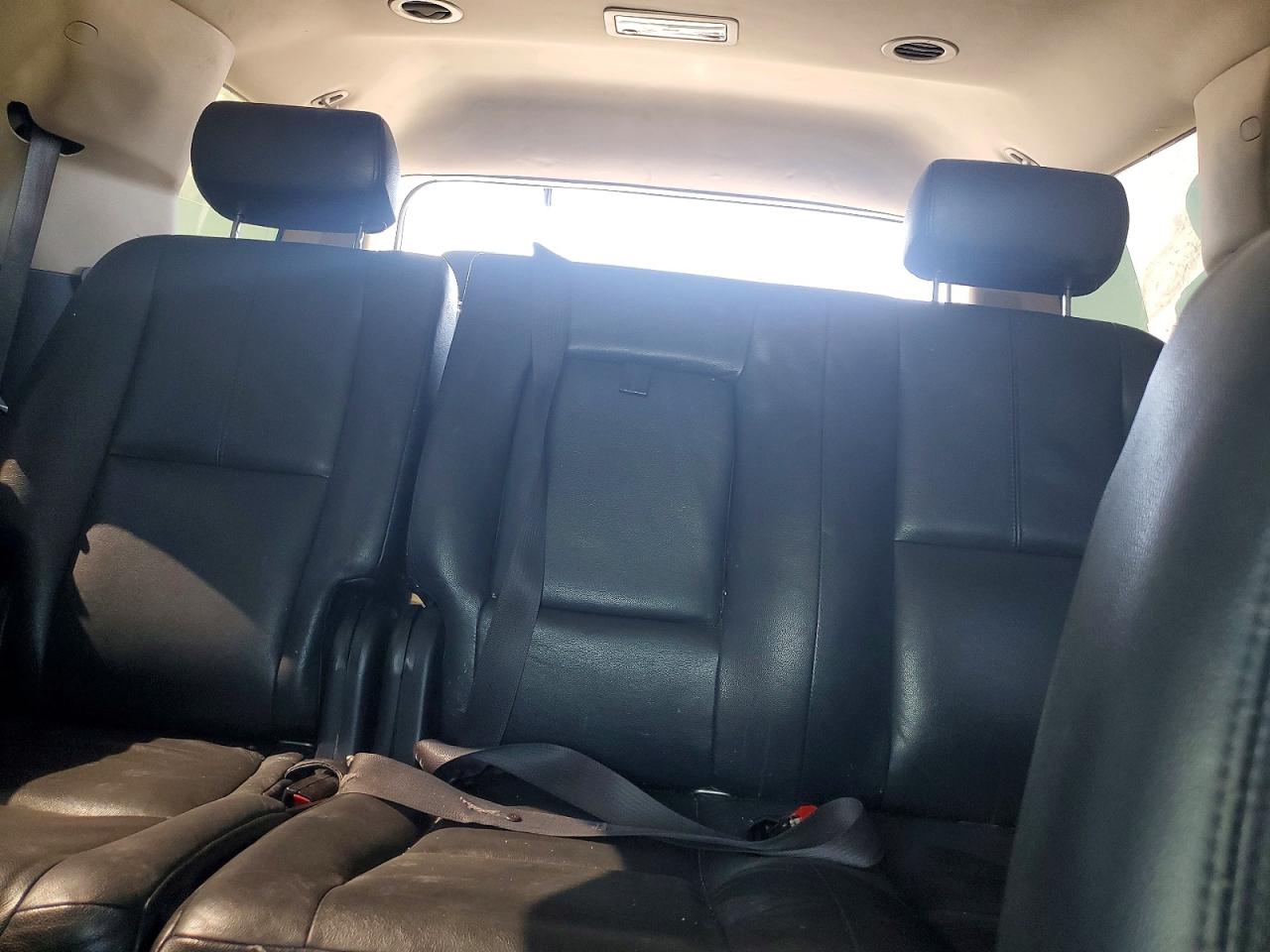 2007 Gmc Yukon White vin: 1GKFC13JX7J118321