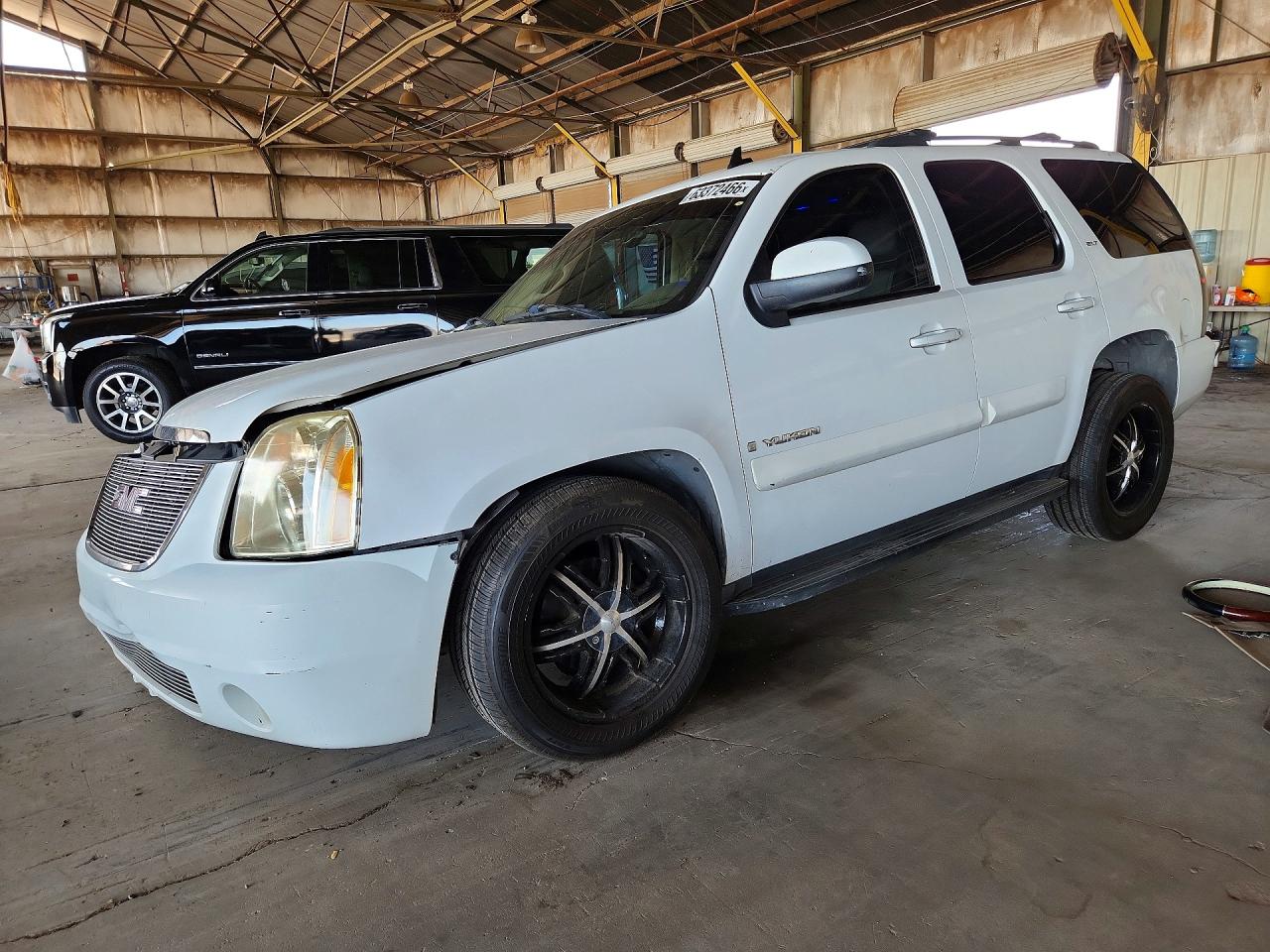 2007 Gmc Yukon White vin: 1GKFC13JX7R166077