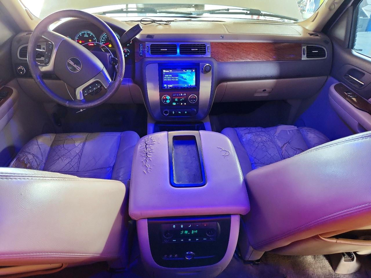 2007 Gmc Yukon White vin: 1GKFC13JX7R166077