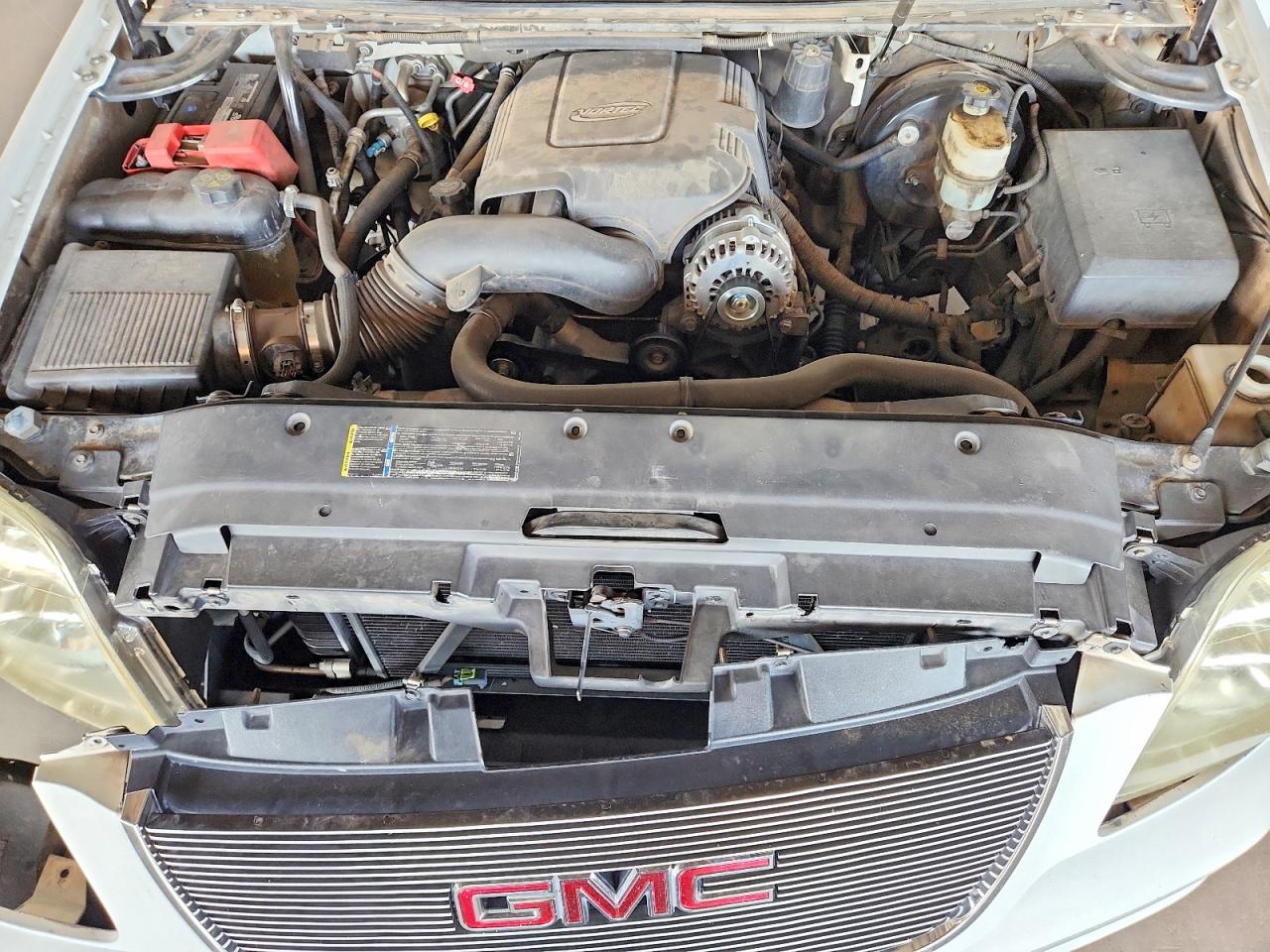 2007 Gmc Yukon White vin: 1GKFC13JX7R166077