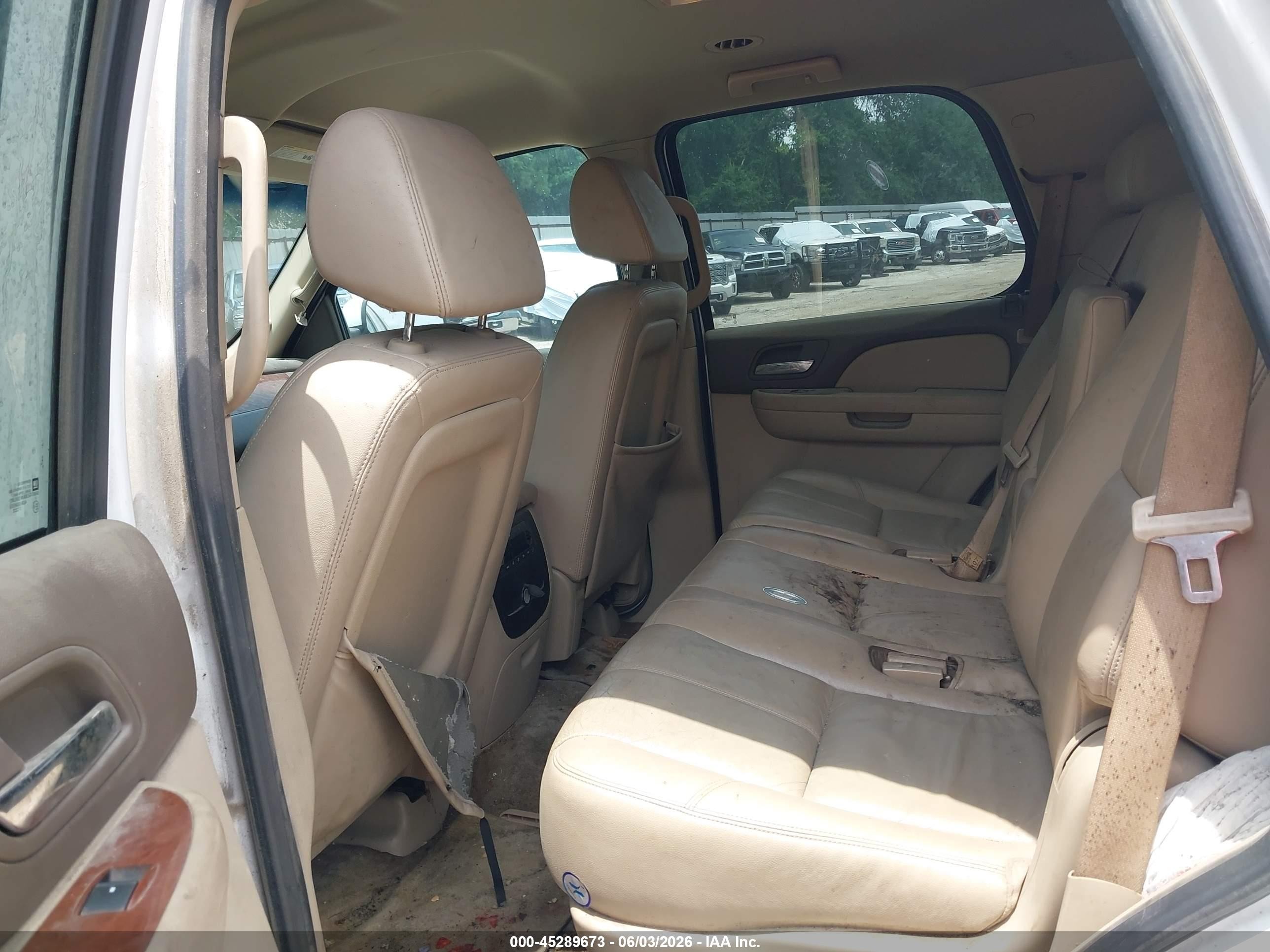 2008 Gmc Yukon Slt White vin: 1GKFC13JX8R156277