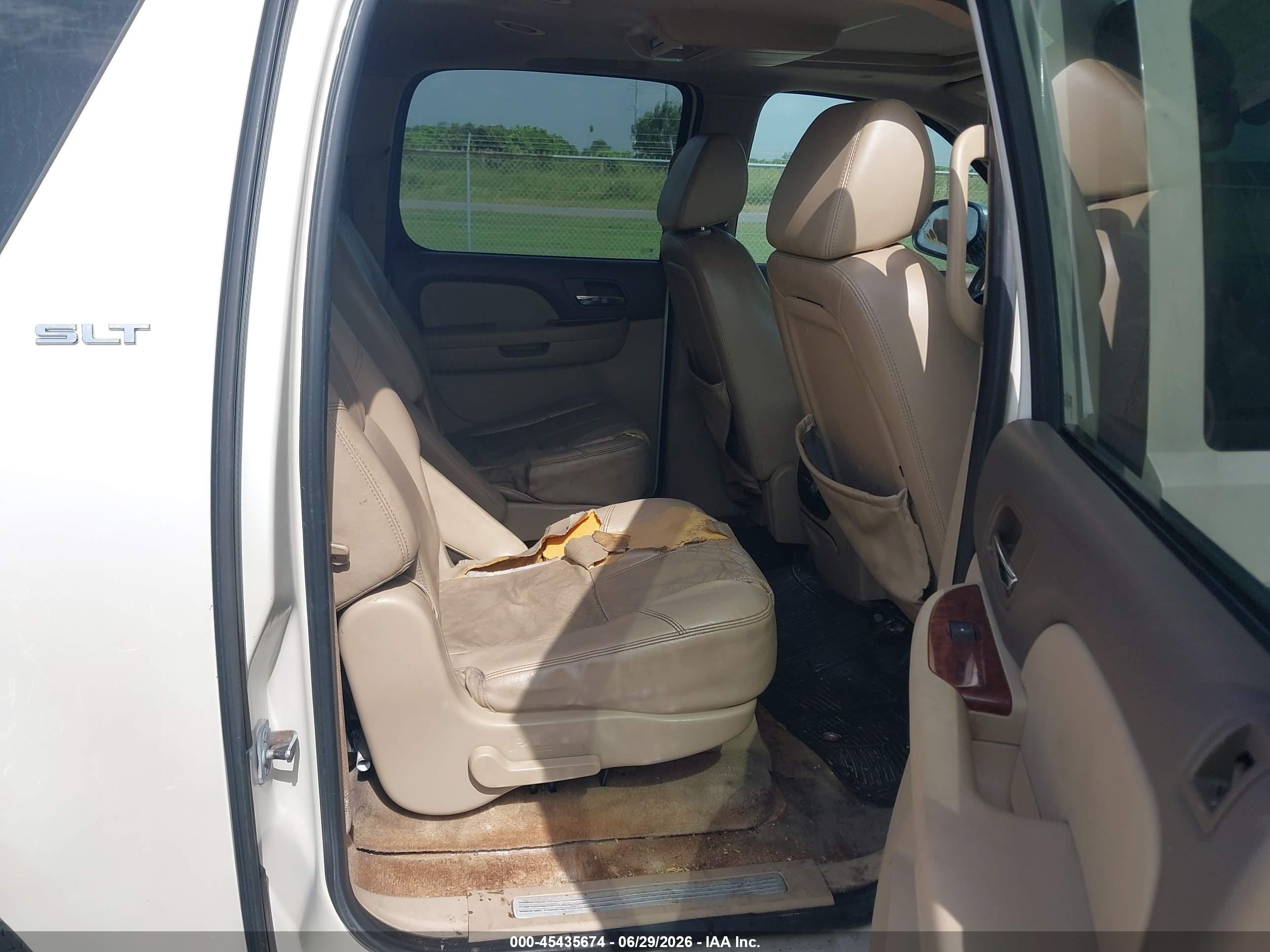 2008 Gmc Yukon Xl 1500 Slt White vin: 1GKFC16008R268203